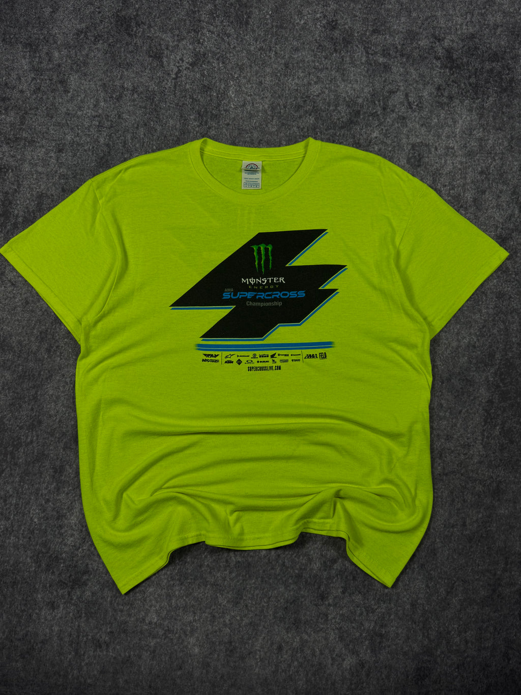 2000s monster energy shirt (L)