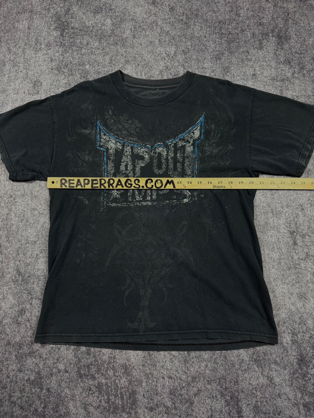 (rare) 2000s tapout shirt (L)