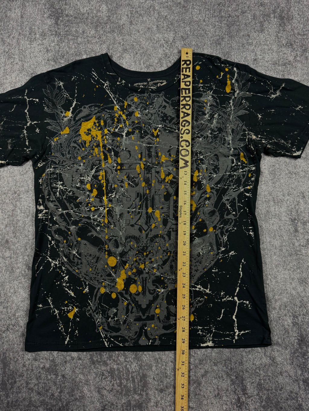 (rare) 2000s artistic difference shirt (XL)