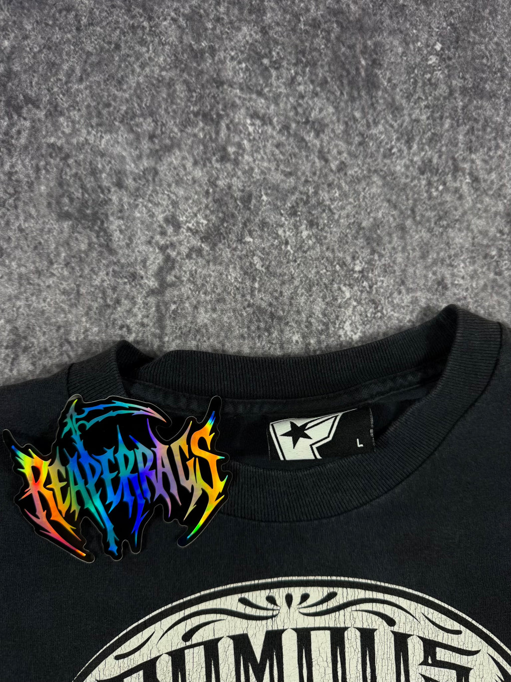 (RARE) 2000S FAMOUS STARS & STRAPS SHIRT (L)