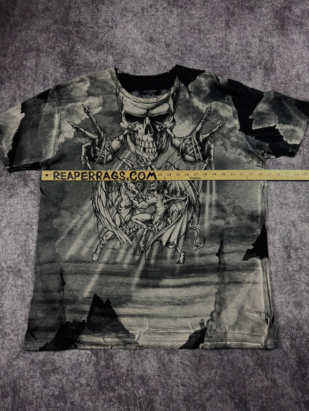 (rare) 2000s affliction god vs devil shirt (XXL)