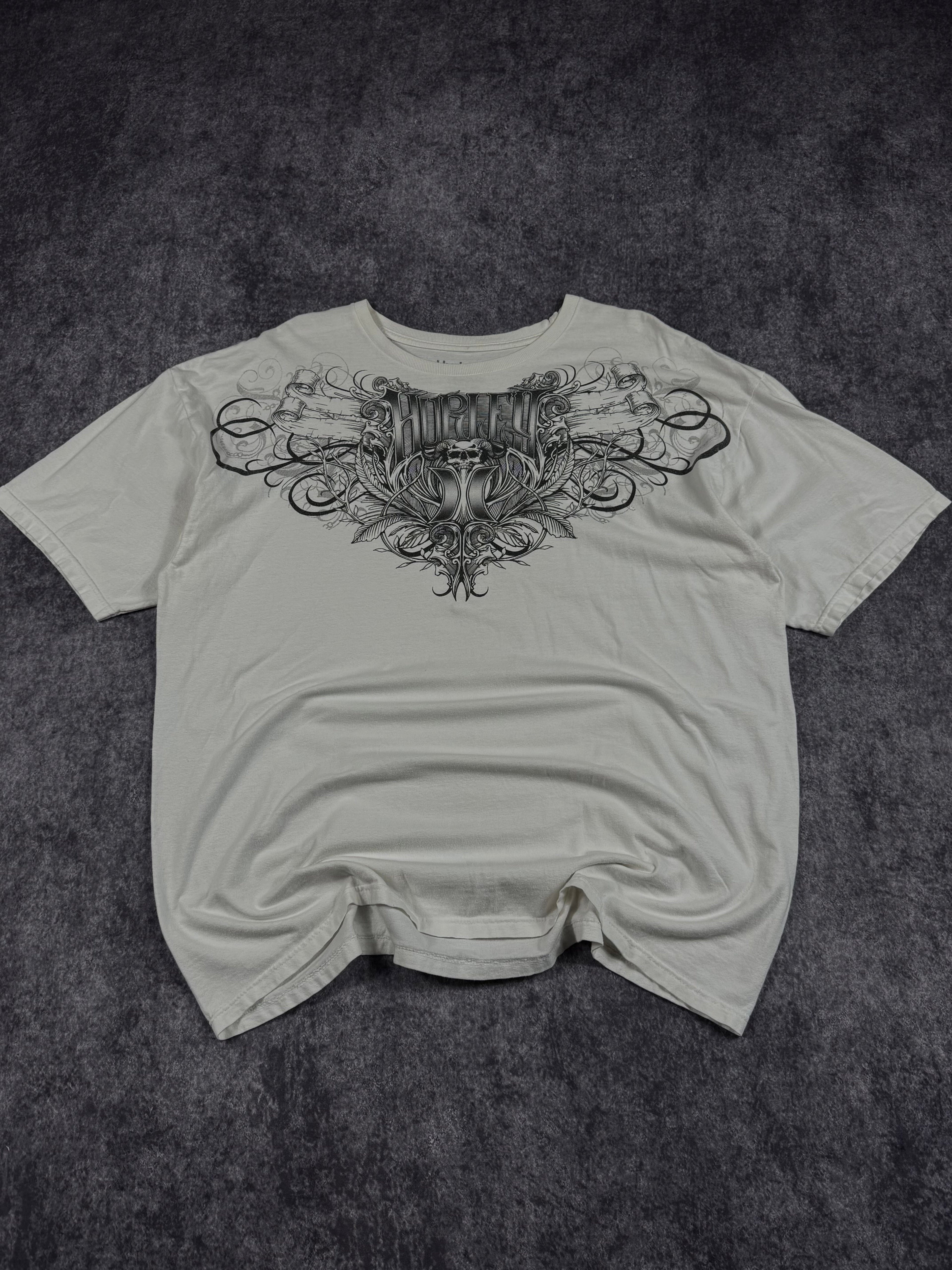 2000s hurley shirt (XL)