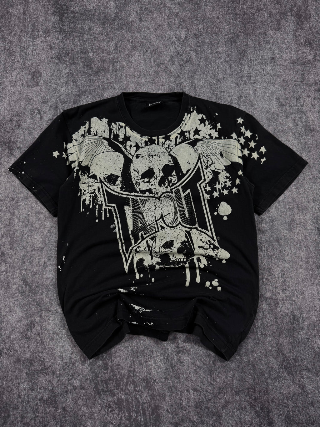 (rare) 2000s tapout shirt (S)