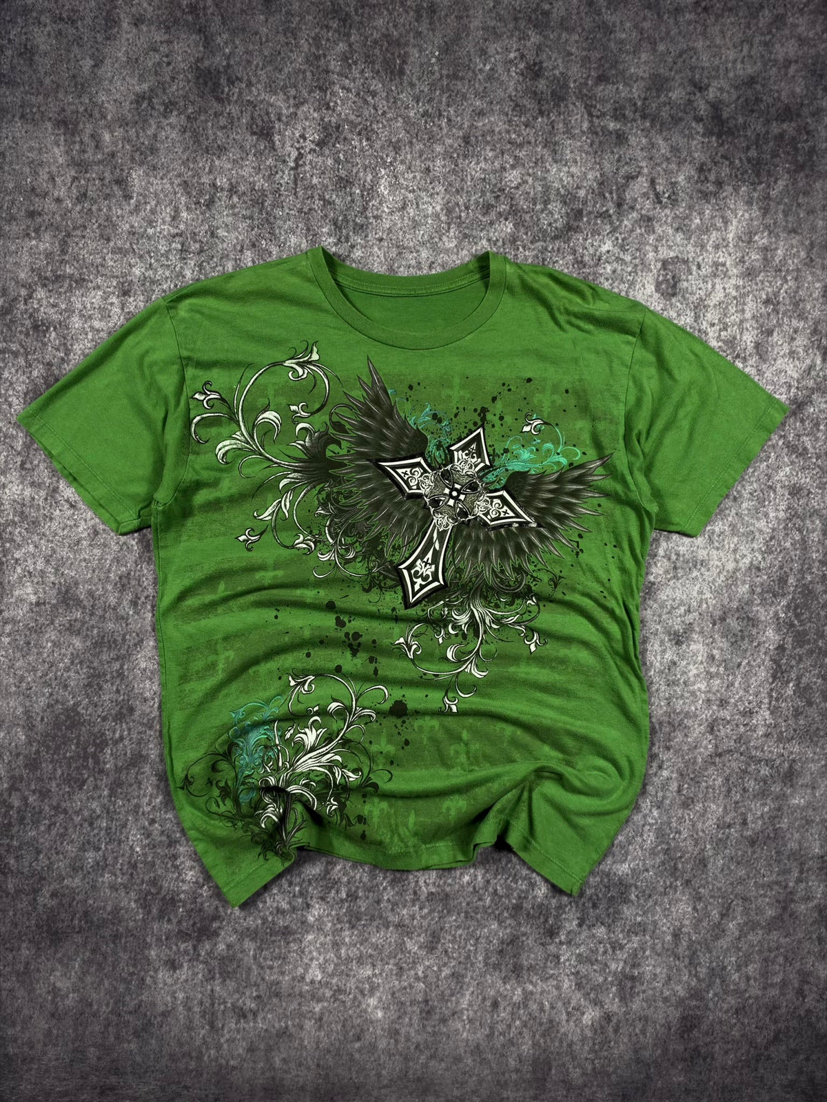 (RARE) 2000s WINGED CROSS SHIRT (L)