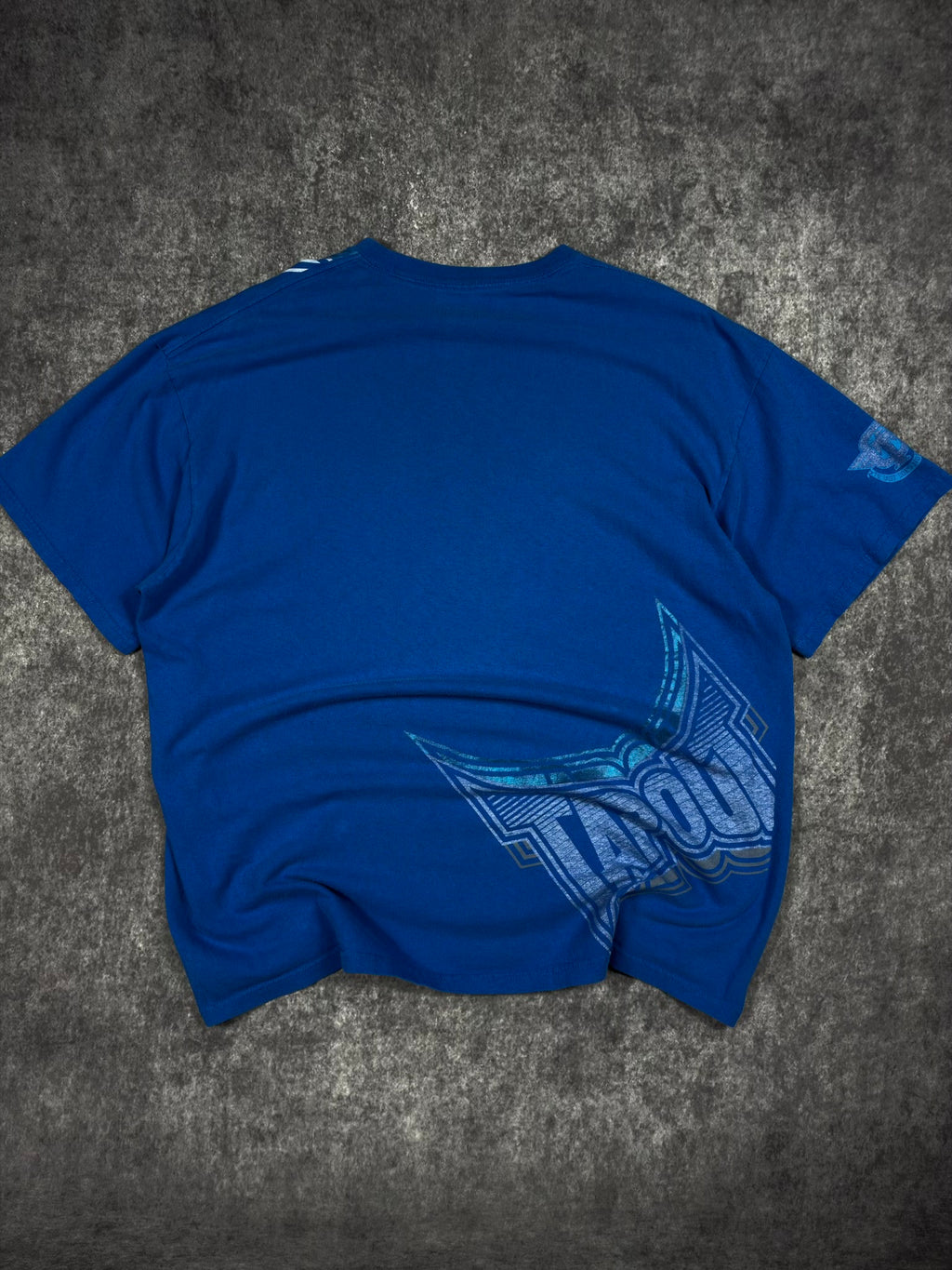 (RARE) 2000s CHROME TAPOUT SHIRT (XL)