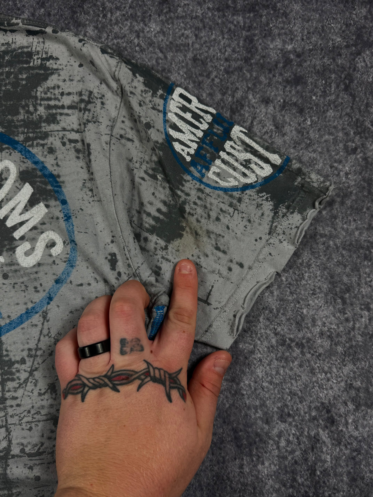 2000s reversible affliction shirt (L)