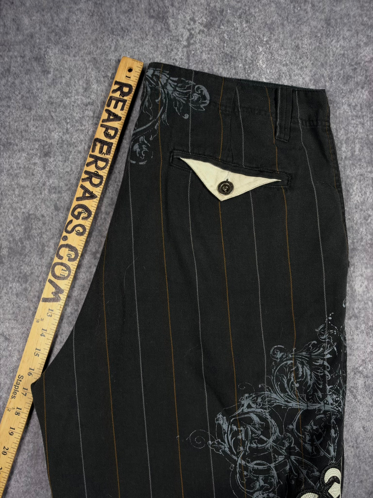 (GRAIL) 2000s LEATHER AFFLICTION SHORTS (36)