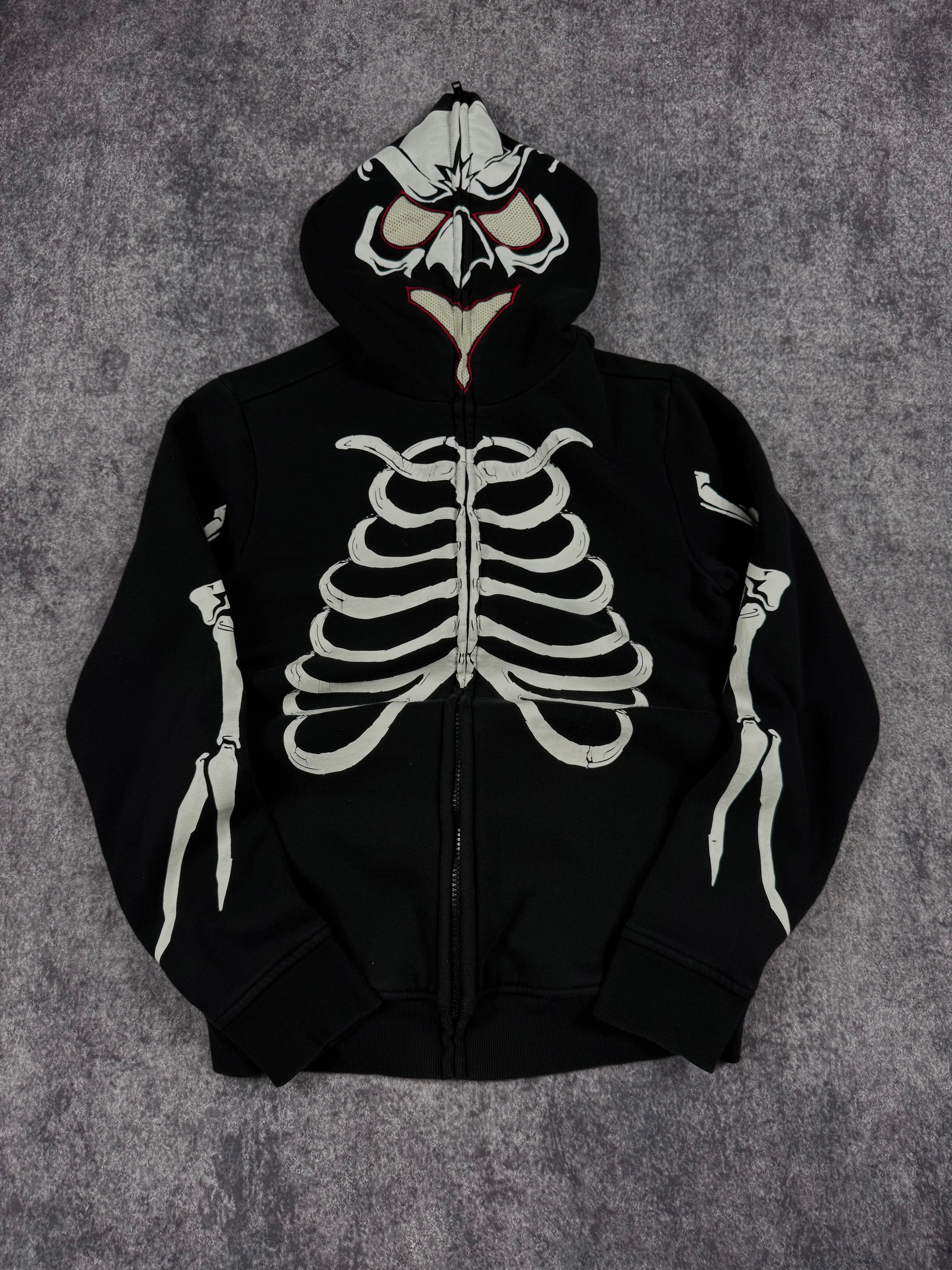 2000s tony hawk hoodie (S)