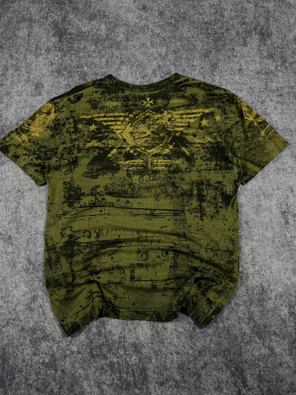 2000s xtreme couture shirt (L)