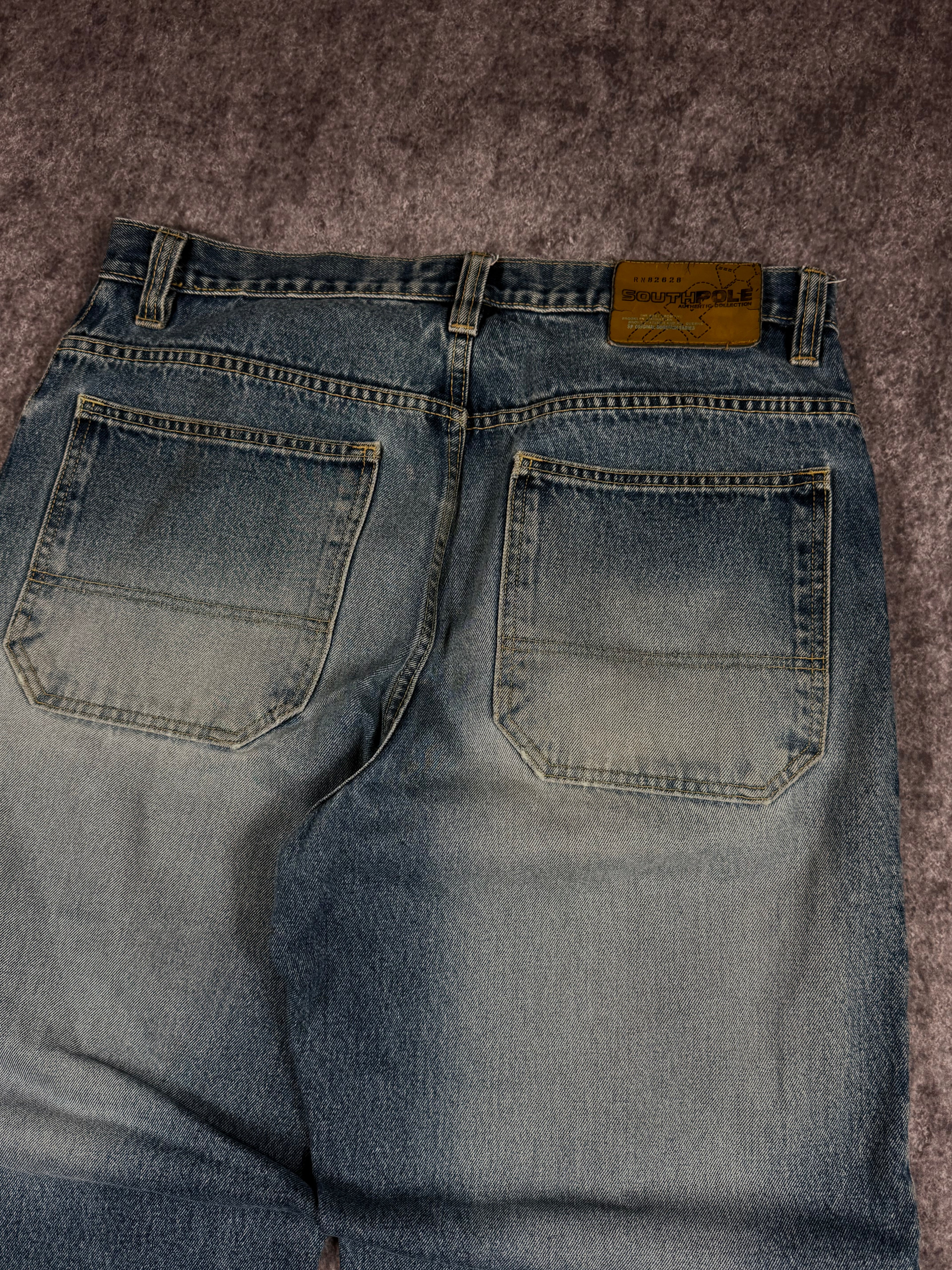 (rare) 2000s southpole jeans (34x30)