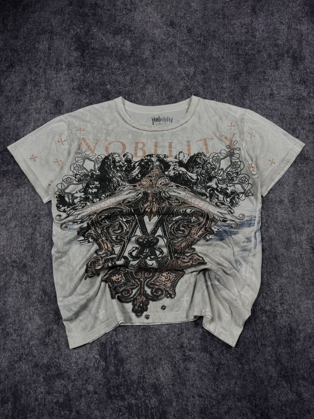 (rare) 2000s nobility shirt (L)