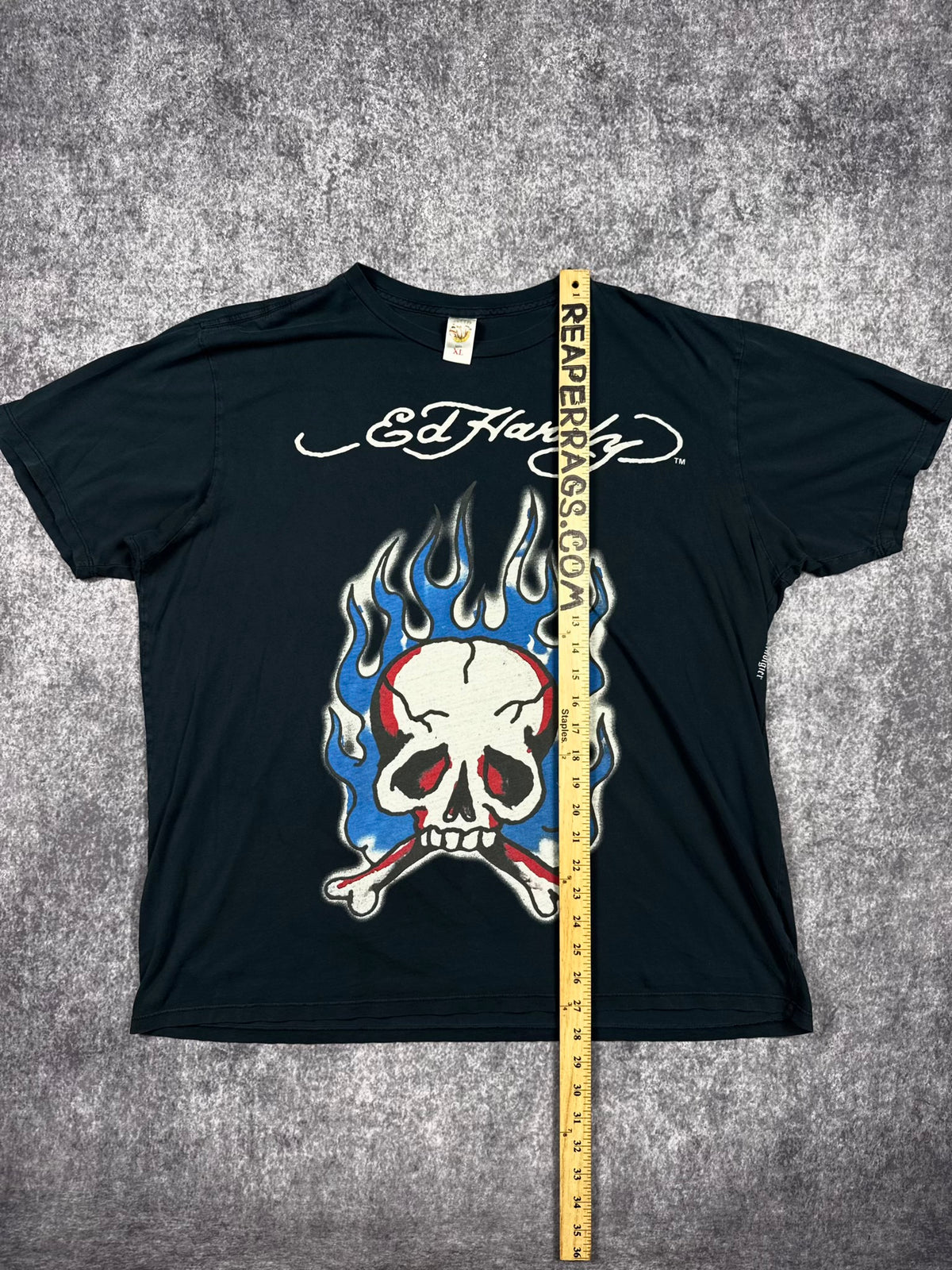 (RARE) 2000S ED HARDY SHIRT (XL)