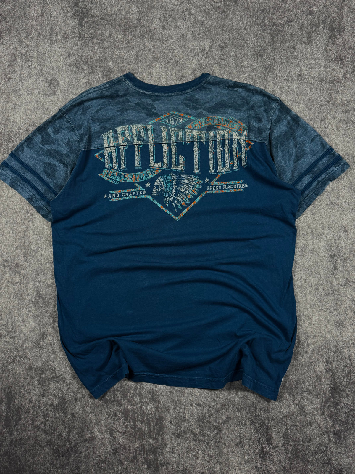 2000s affliction shirt (L)
