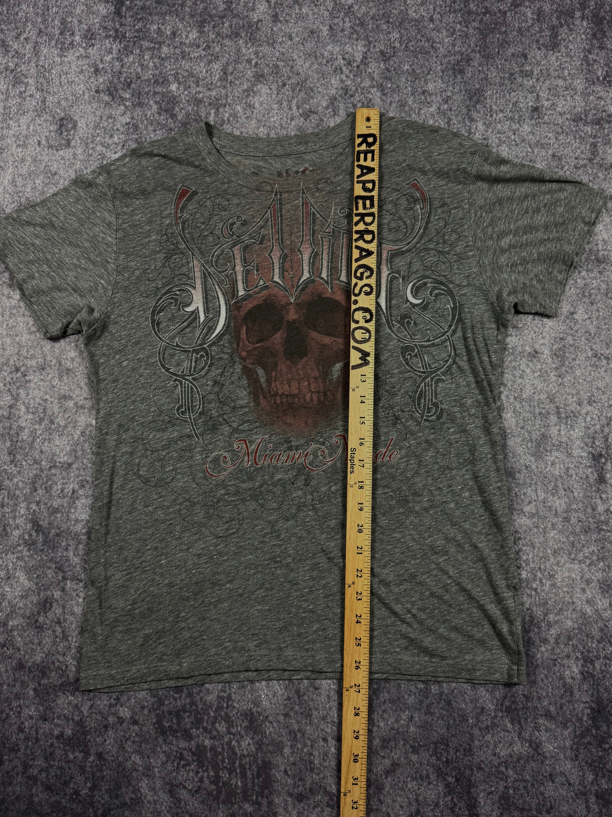 2000s miami ink shirt (M)