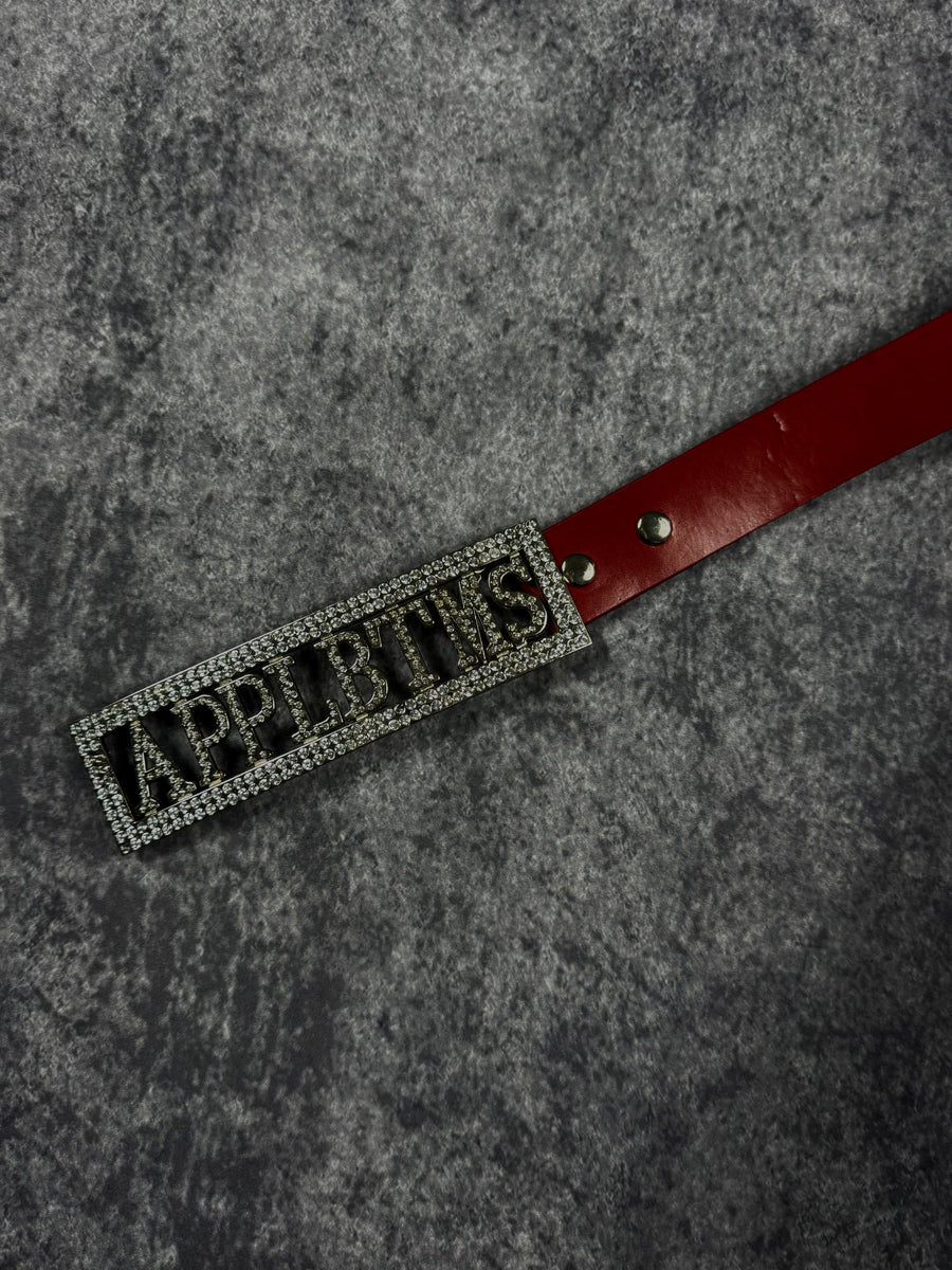 (rare) deadstock 2000s apple bottoms rhinestone belt (belt included)