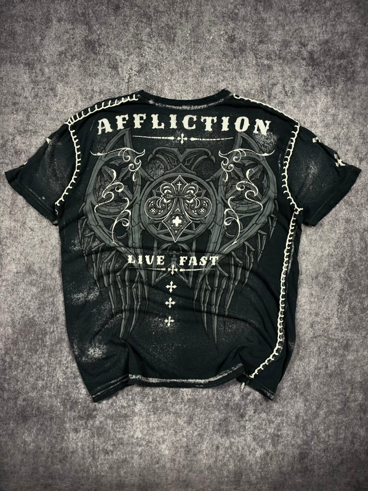 (RARE) 2000S AFFLICTION SHIRT (XL)