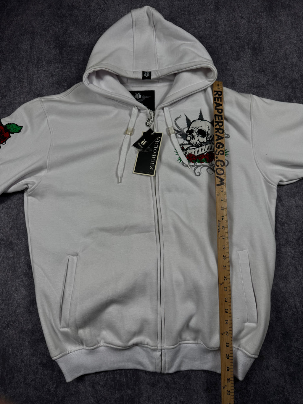 (rare) deadstock 2000s victorious hoodie (XL)