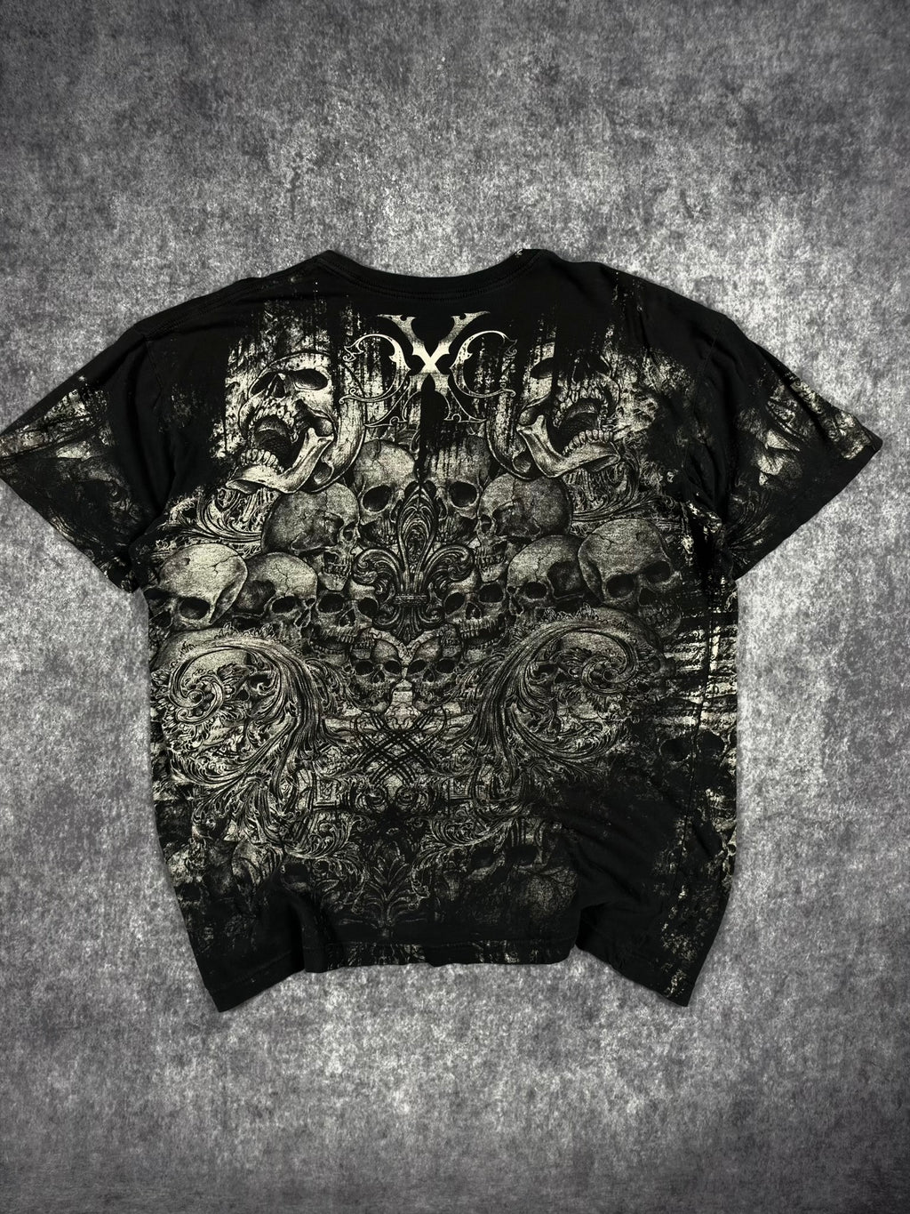 (RARE) 2000s XTREME COUTURE SHIRT (XL)