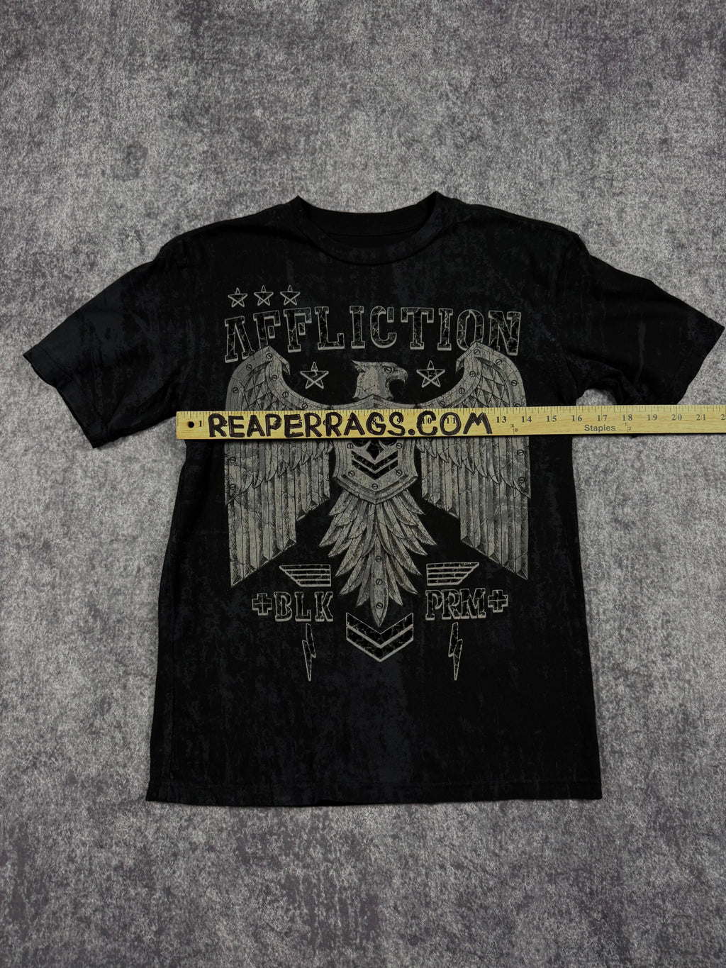 2000s affliction shirt (XXS)