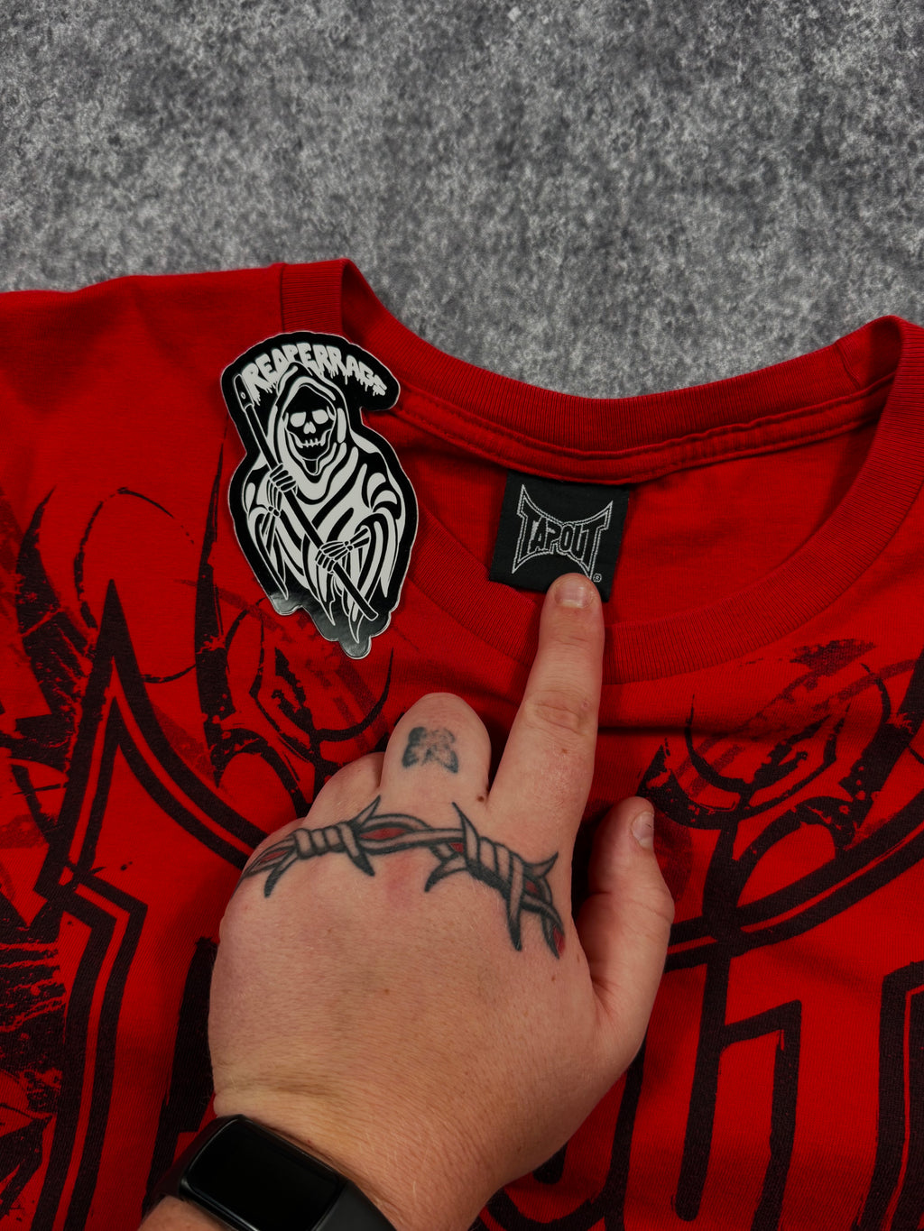 (rare) 2000s tapout shirt (XL)