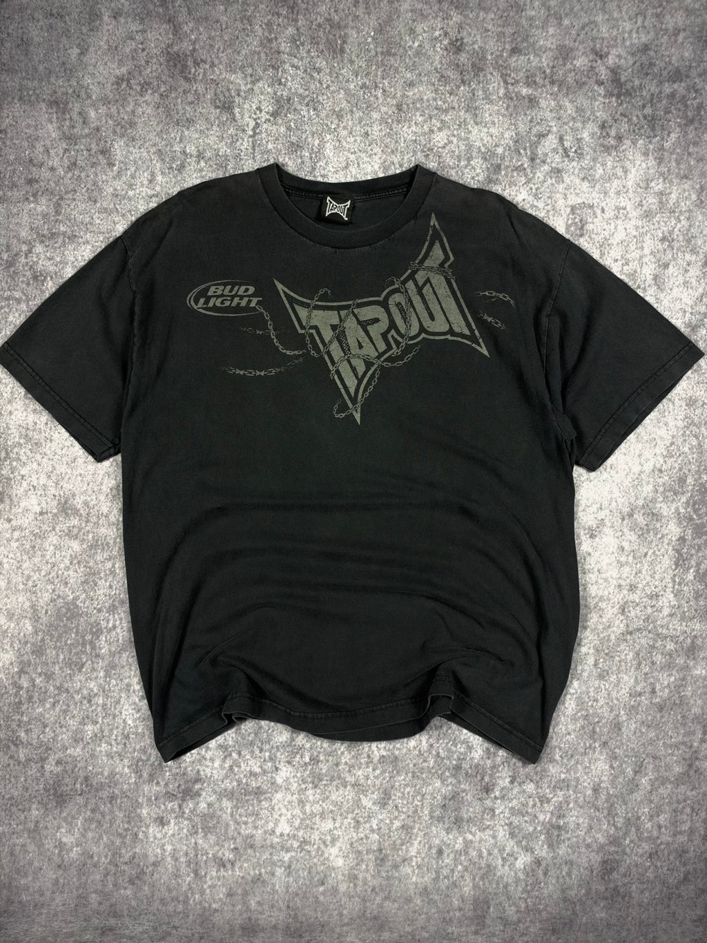 (GRAIL) 2000s TAPOUT x BUDLIGHT SHIRT (L)