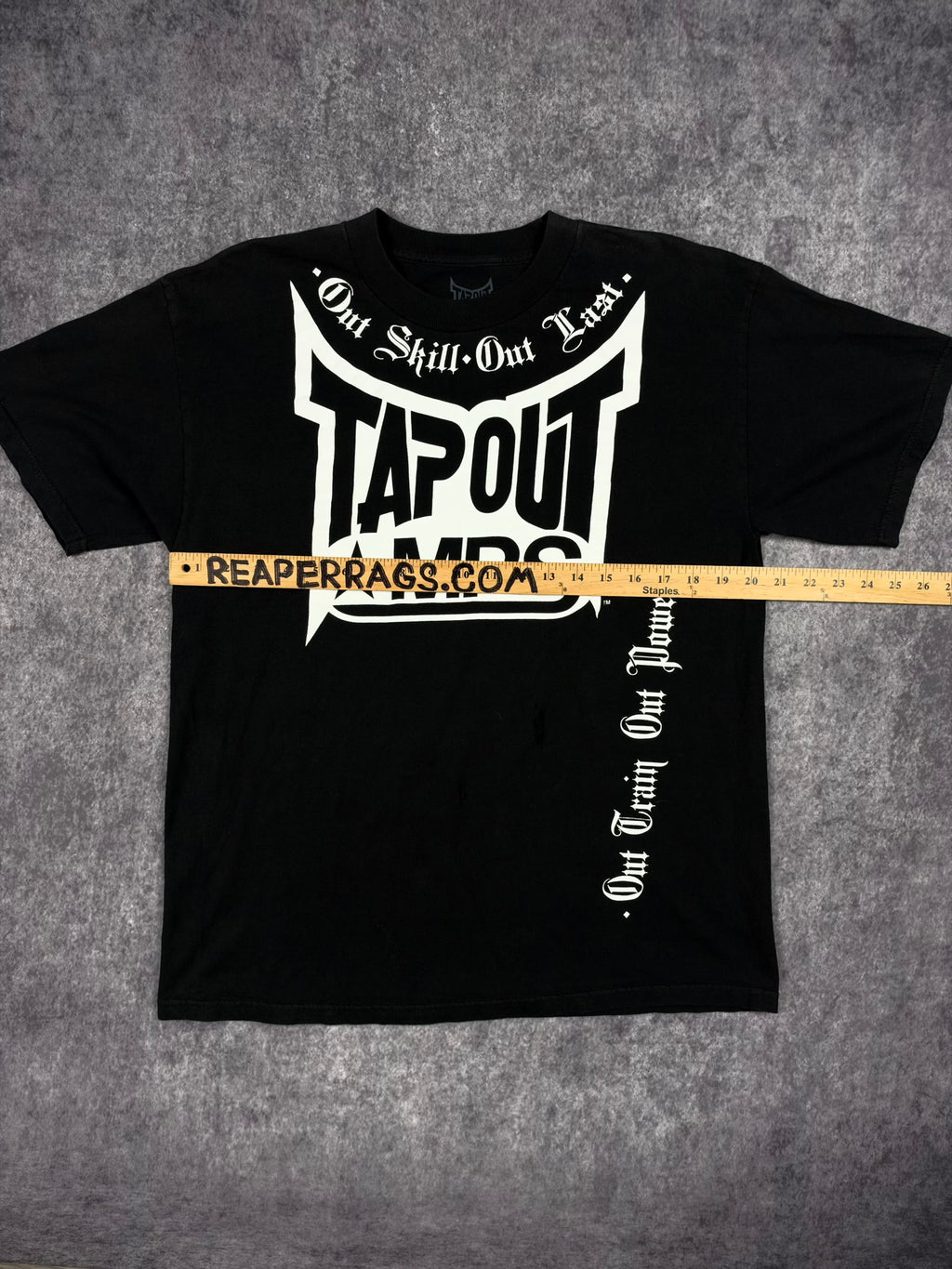 2000s TAPOUT SHIRT (M)