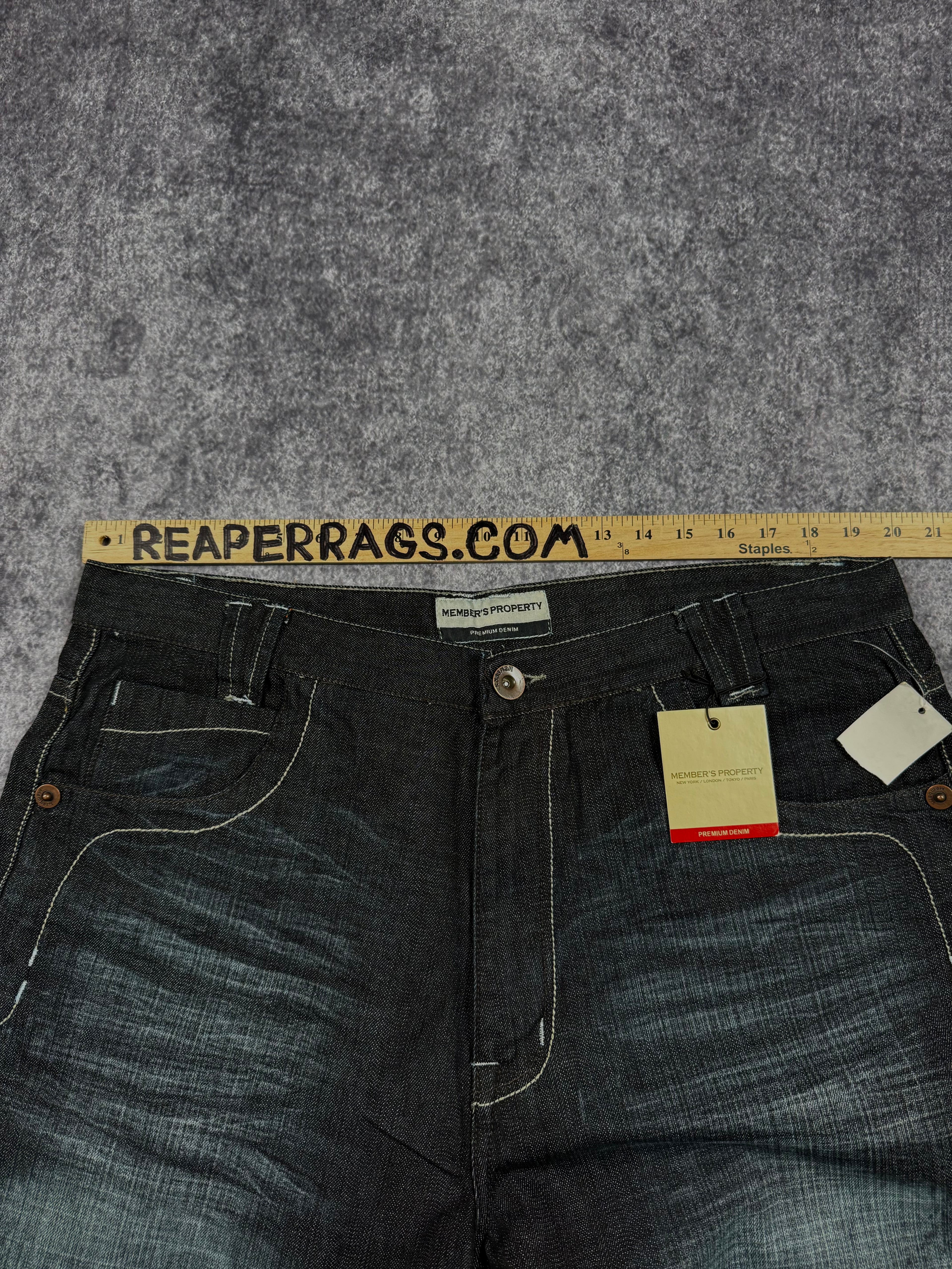 (rare) deadstock 2000s members property jeans (40x33)