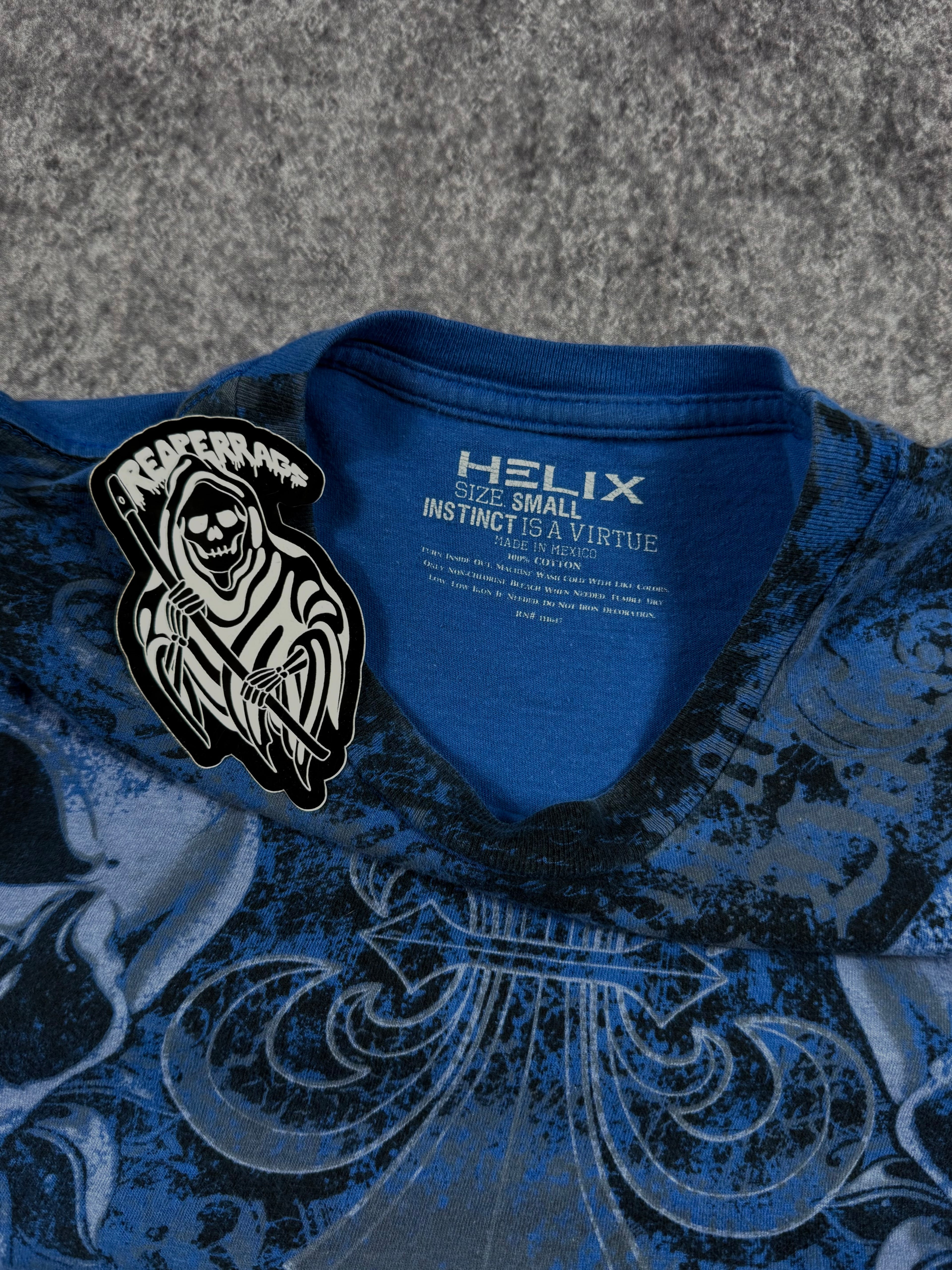 (rare) 2000s helix shirt (S)