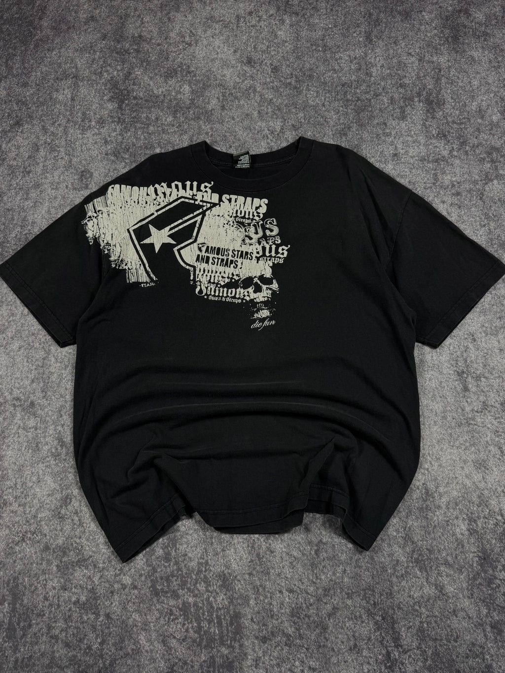 2000s famous stars & straps shirt (XL)