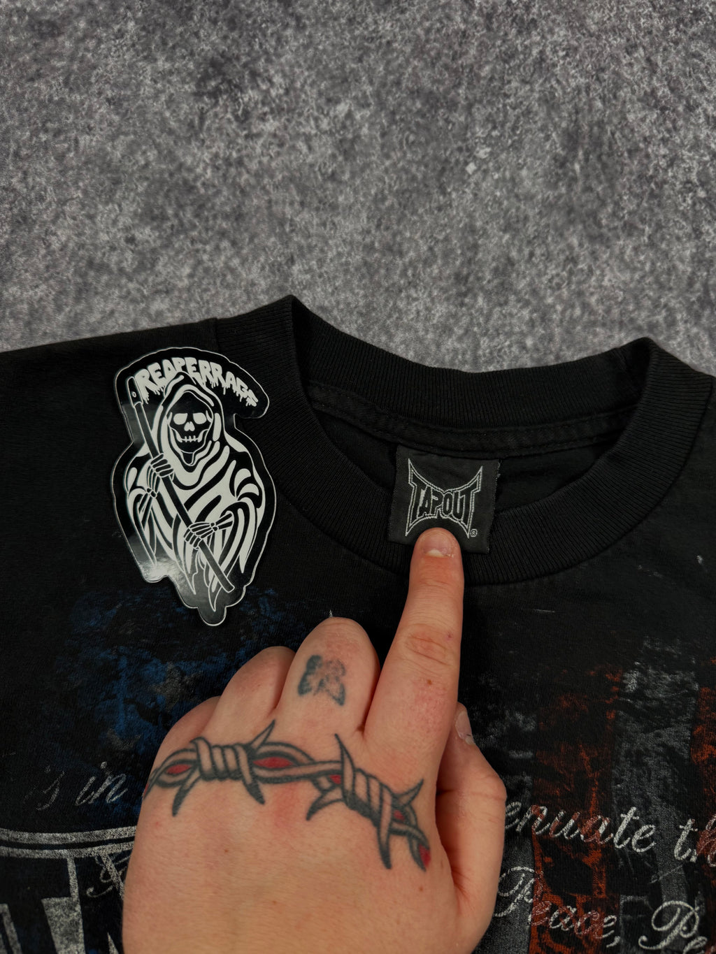 2000s tapout shirt (M)