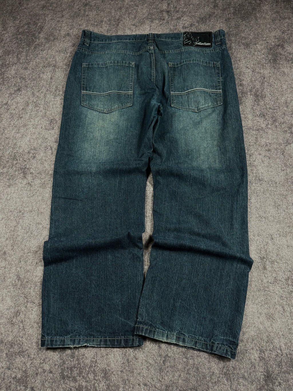 (rare) 2000s southpole jeans (42x30)