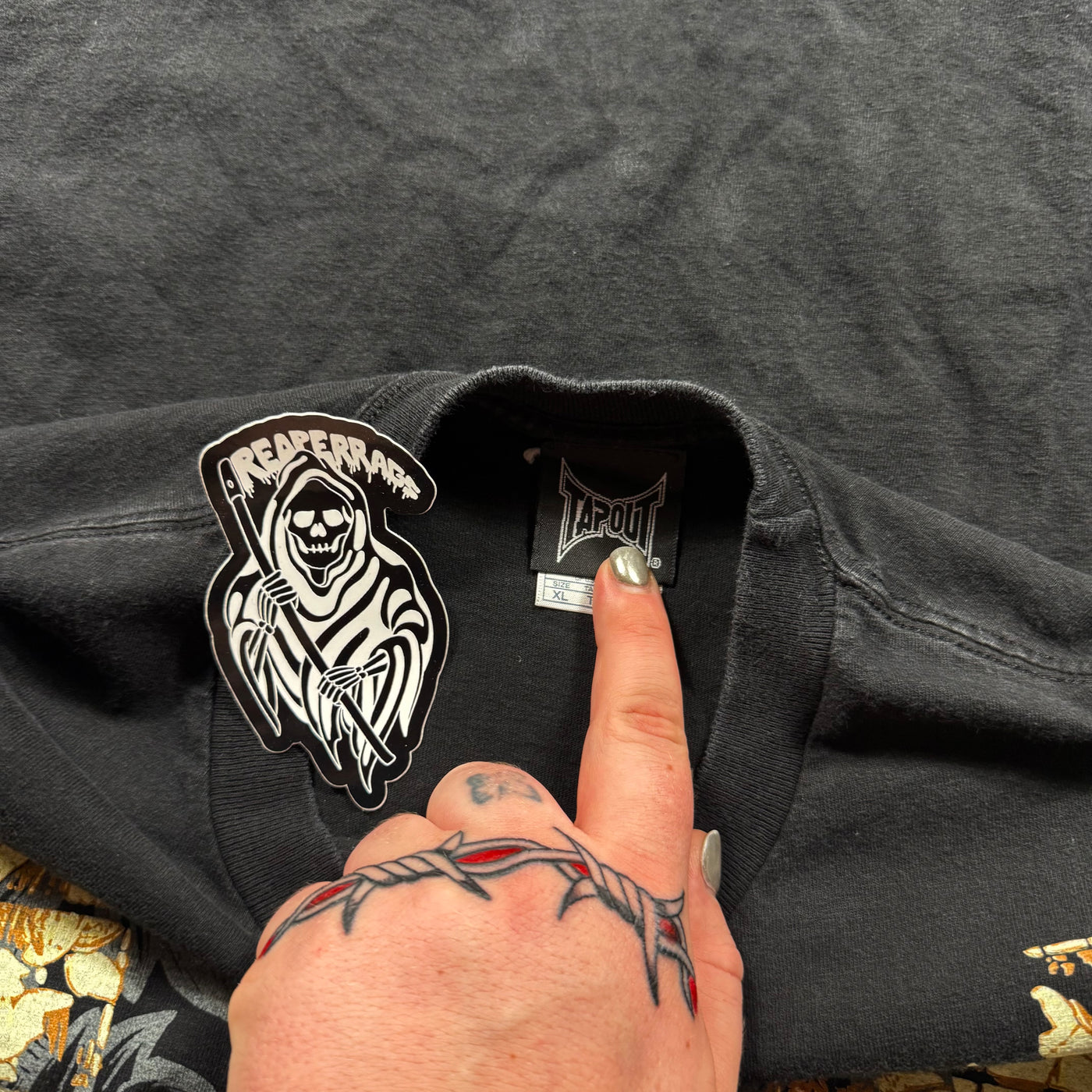 2000s Tapout Shirt (L)
