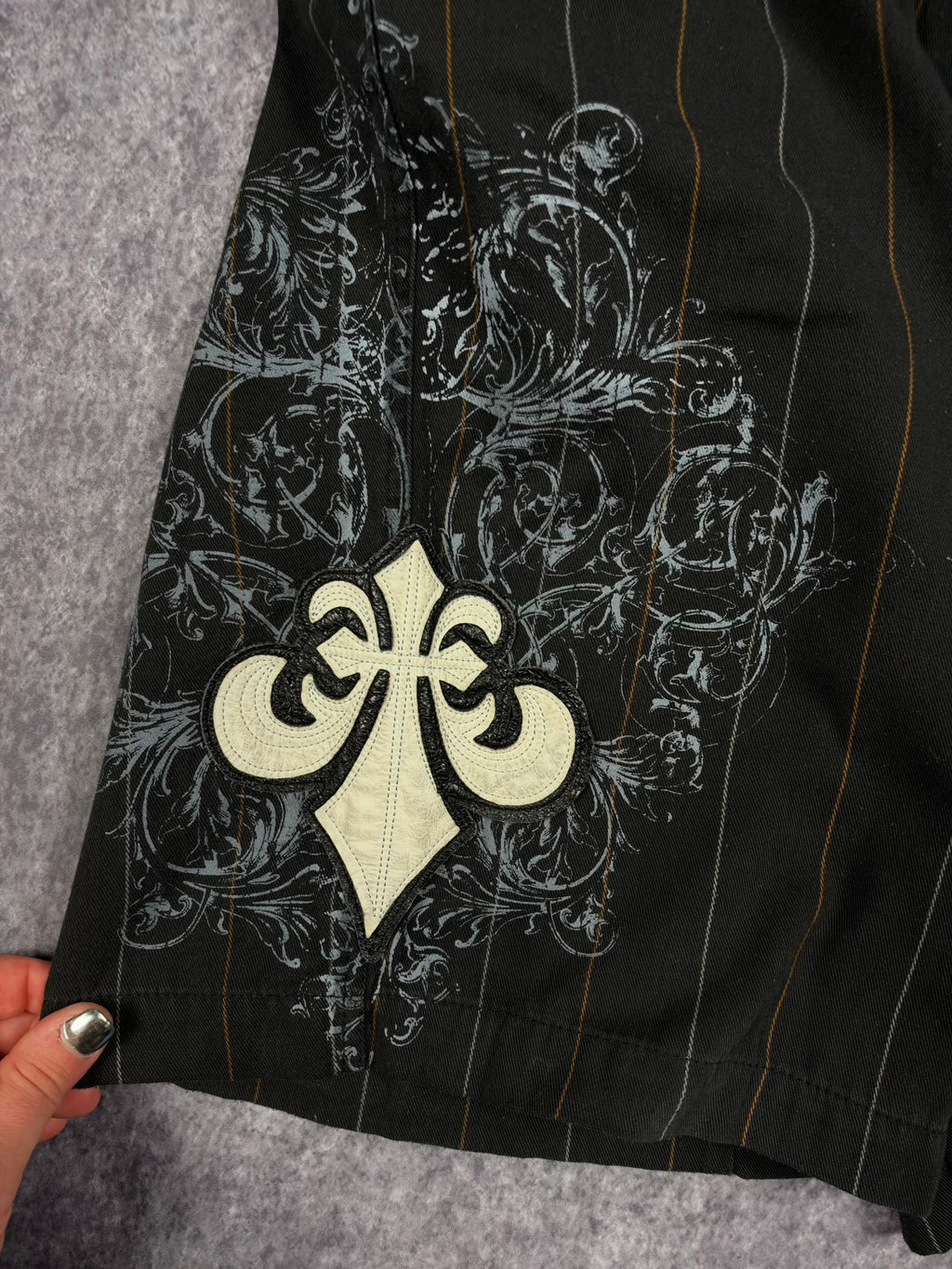 (GRAIL) 2000s LEATHER AFFLICTION SHORTS (36)