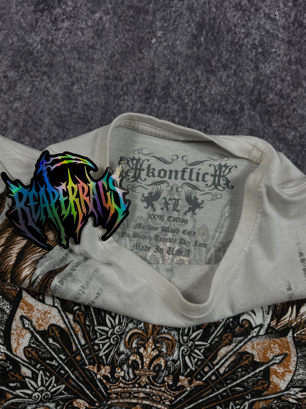 (rare) 2000s konflic shirt (M)
