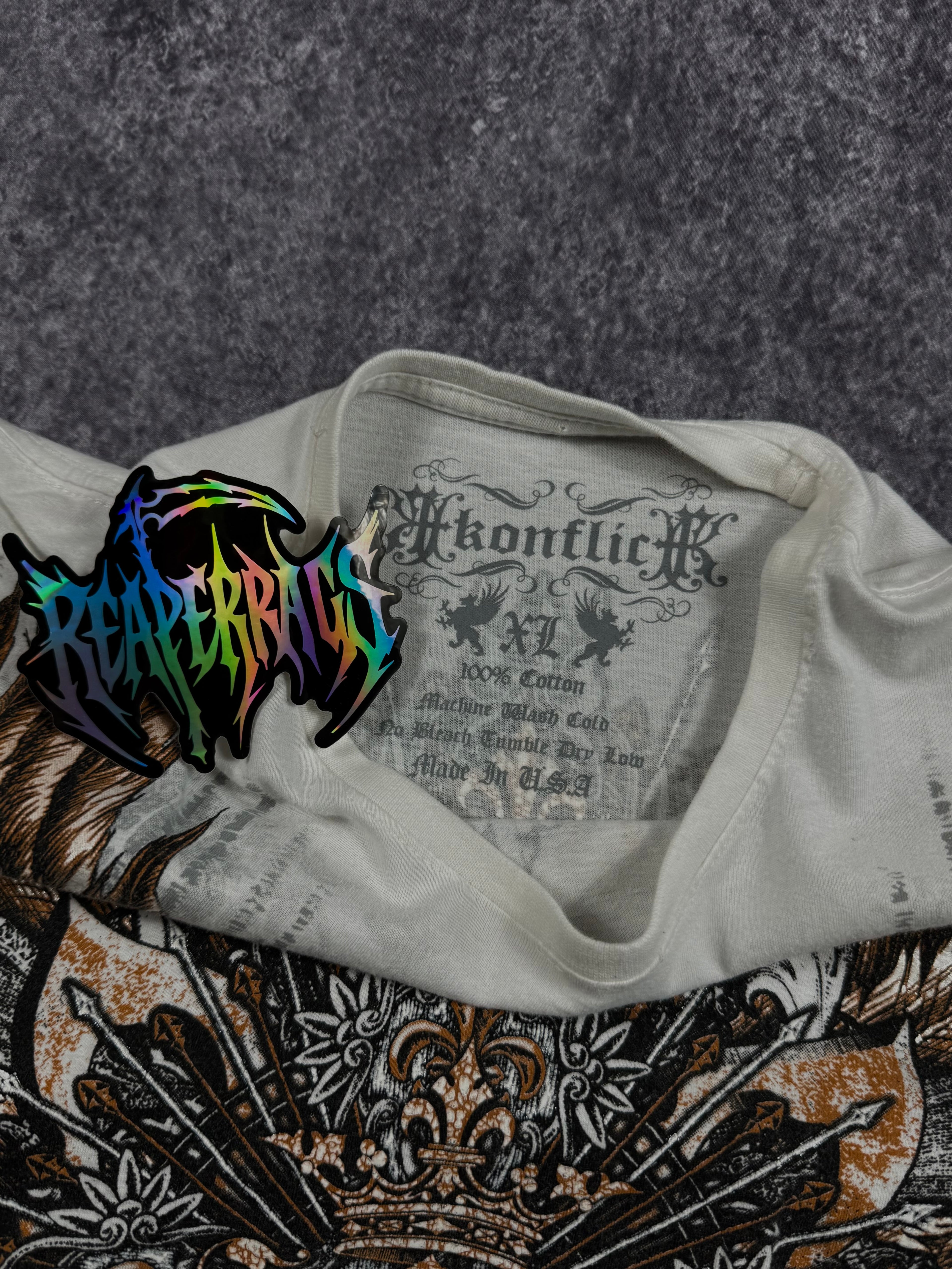 (rare) 2000s konflic shirt (M)