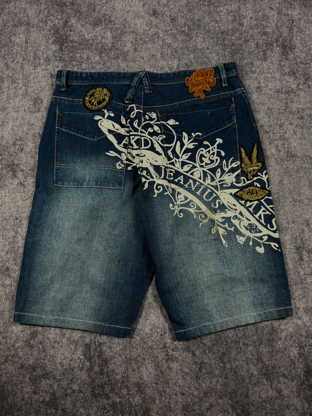 (rare) 2000s akademiks jorts (38)