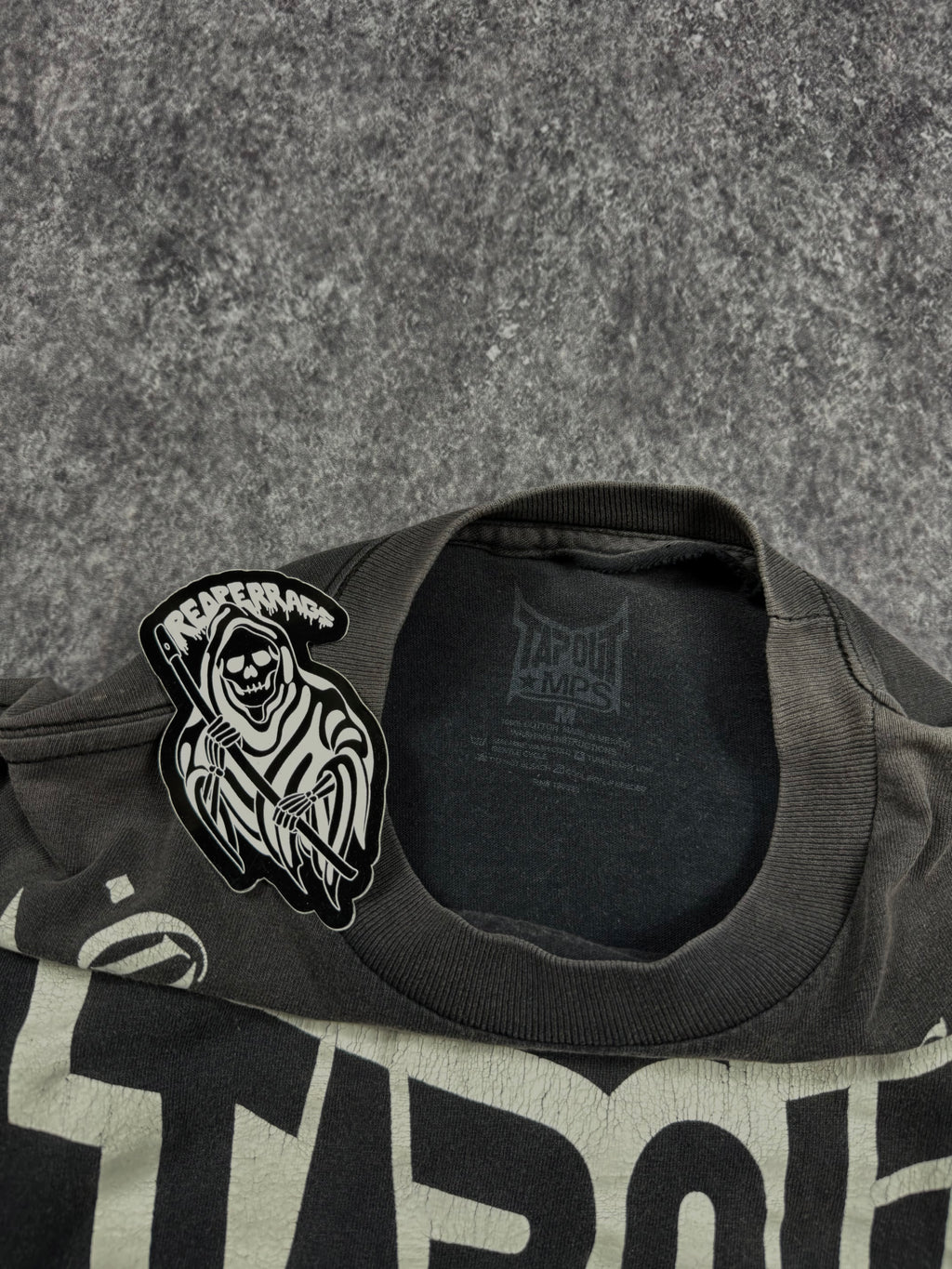 2000s tapout shirt (S)