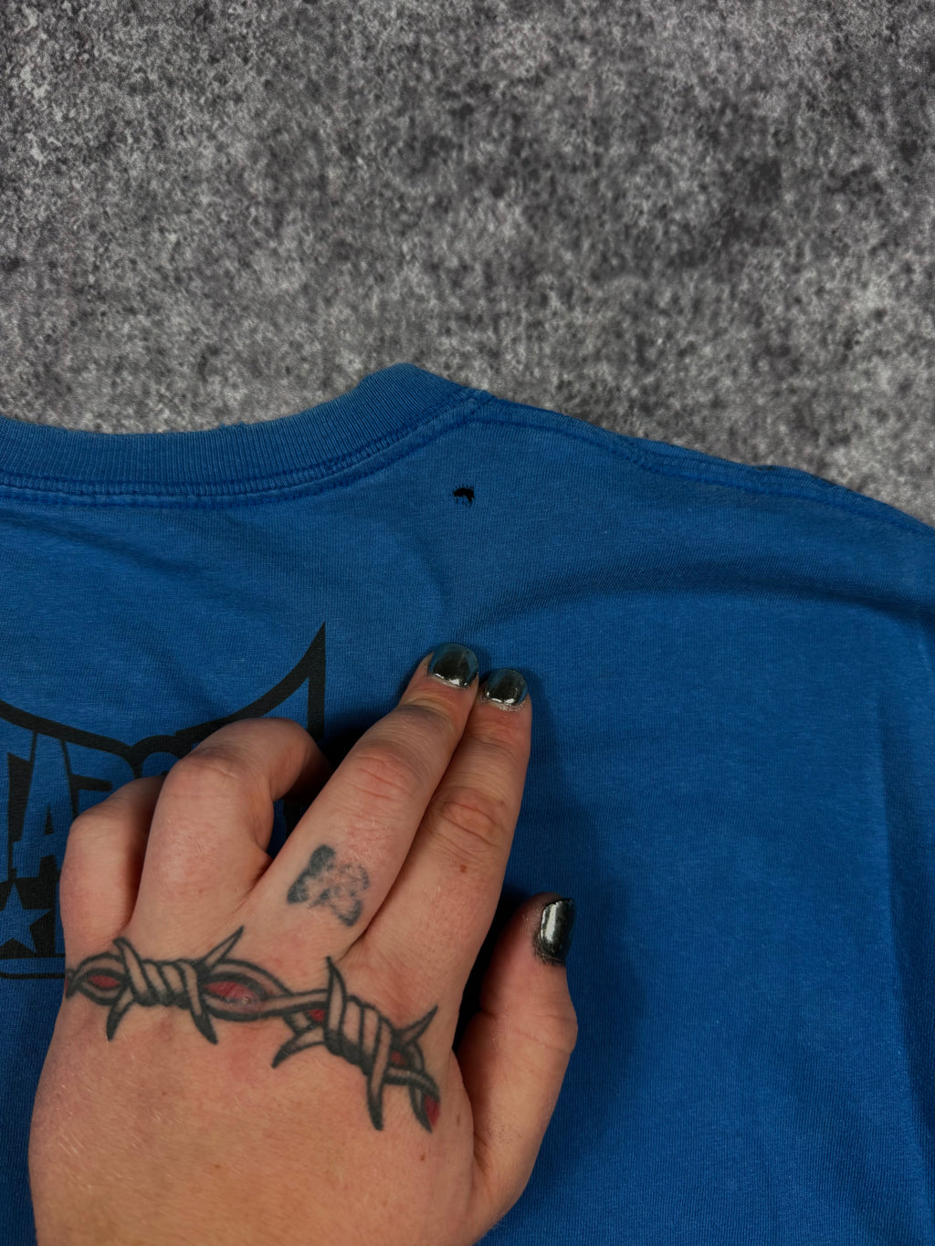 (rare) 2000s tapout shirt (L)