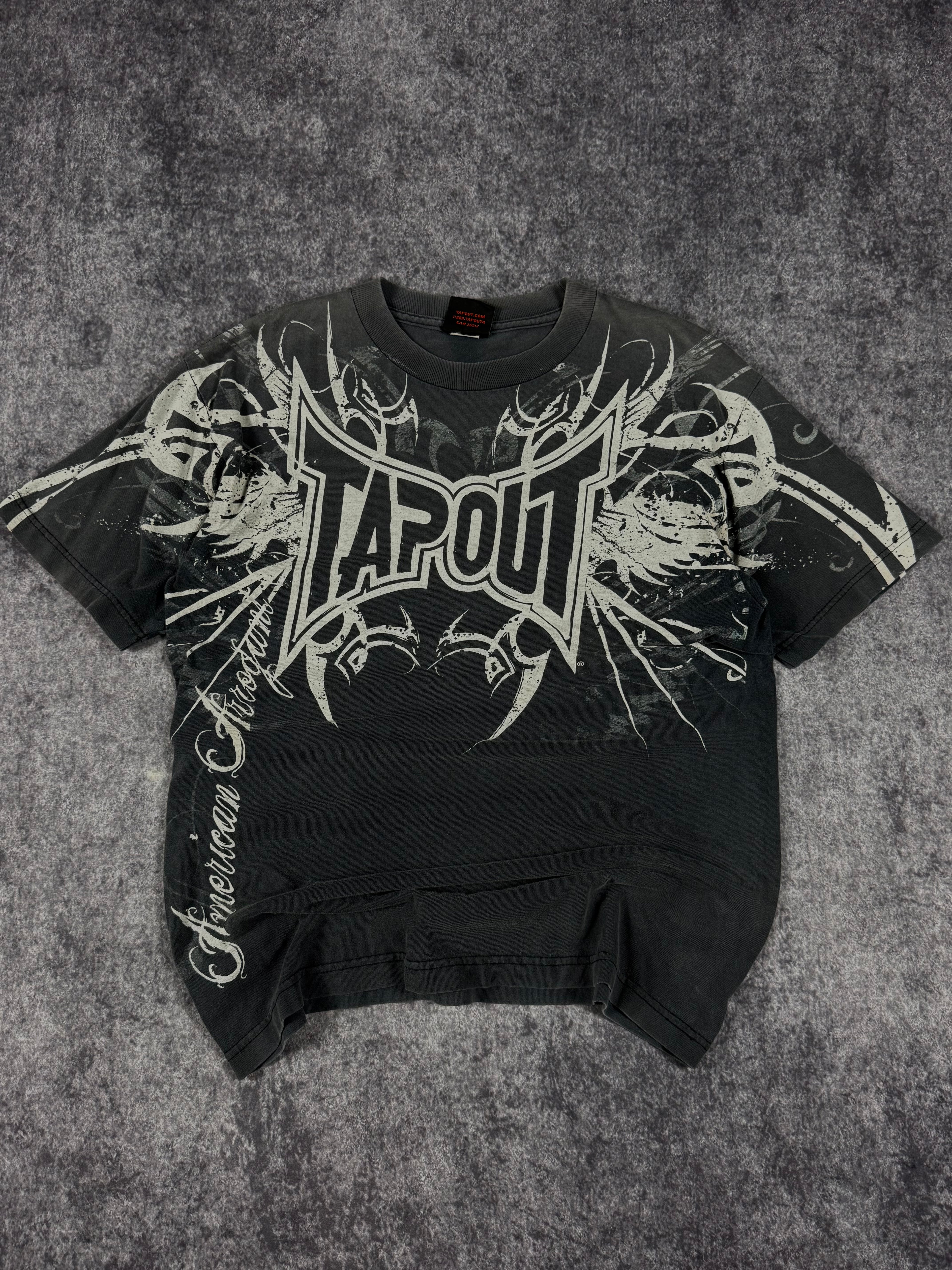 (rare) 2000s tapout shirt (M)