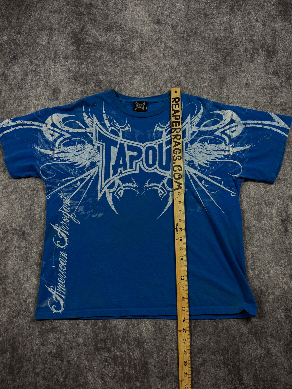 (rare) 2000s tapout shirt (L)