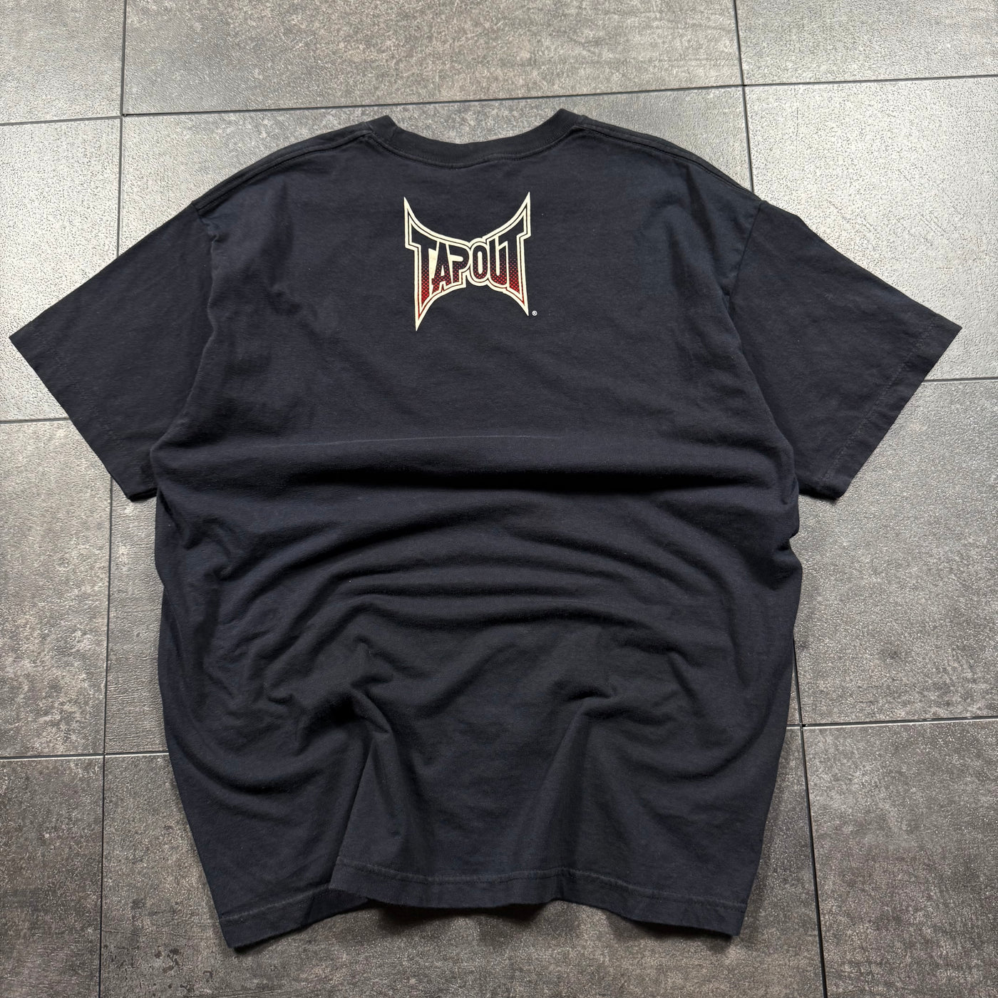 (rare) 2000s Tapout Shirt (XL)
