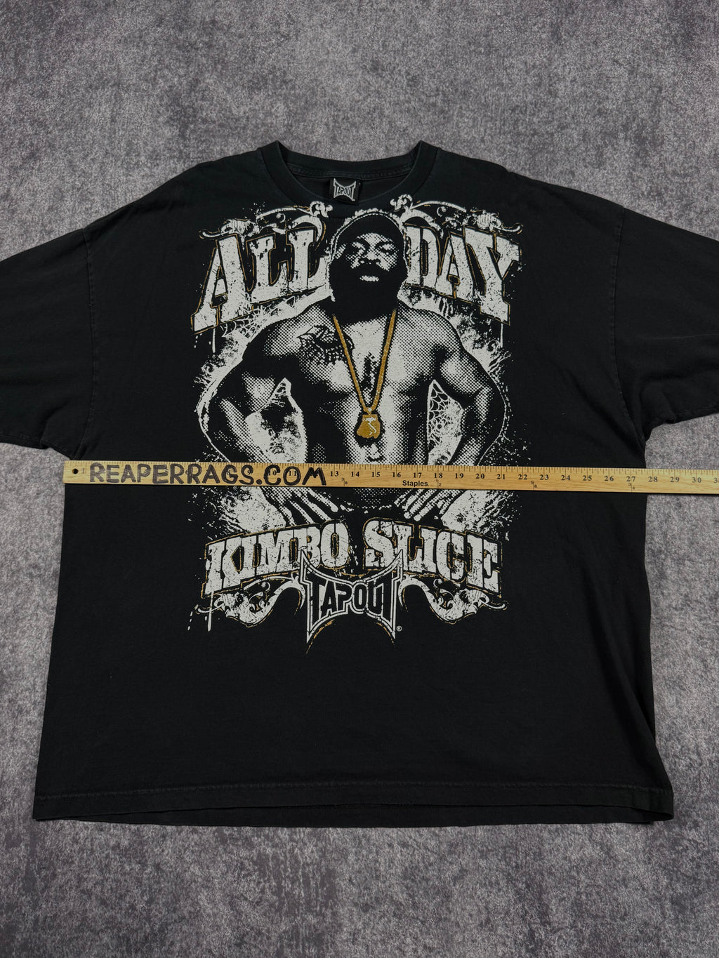 (rare) 2000s tapout x kimbo slice shirt (XXXL)