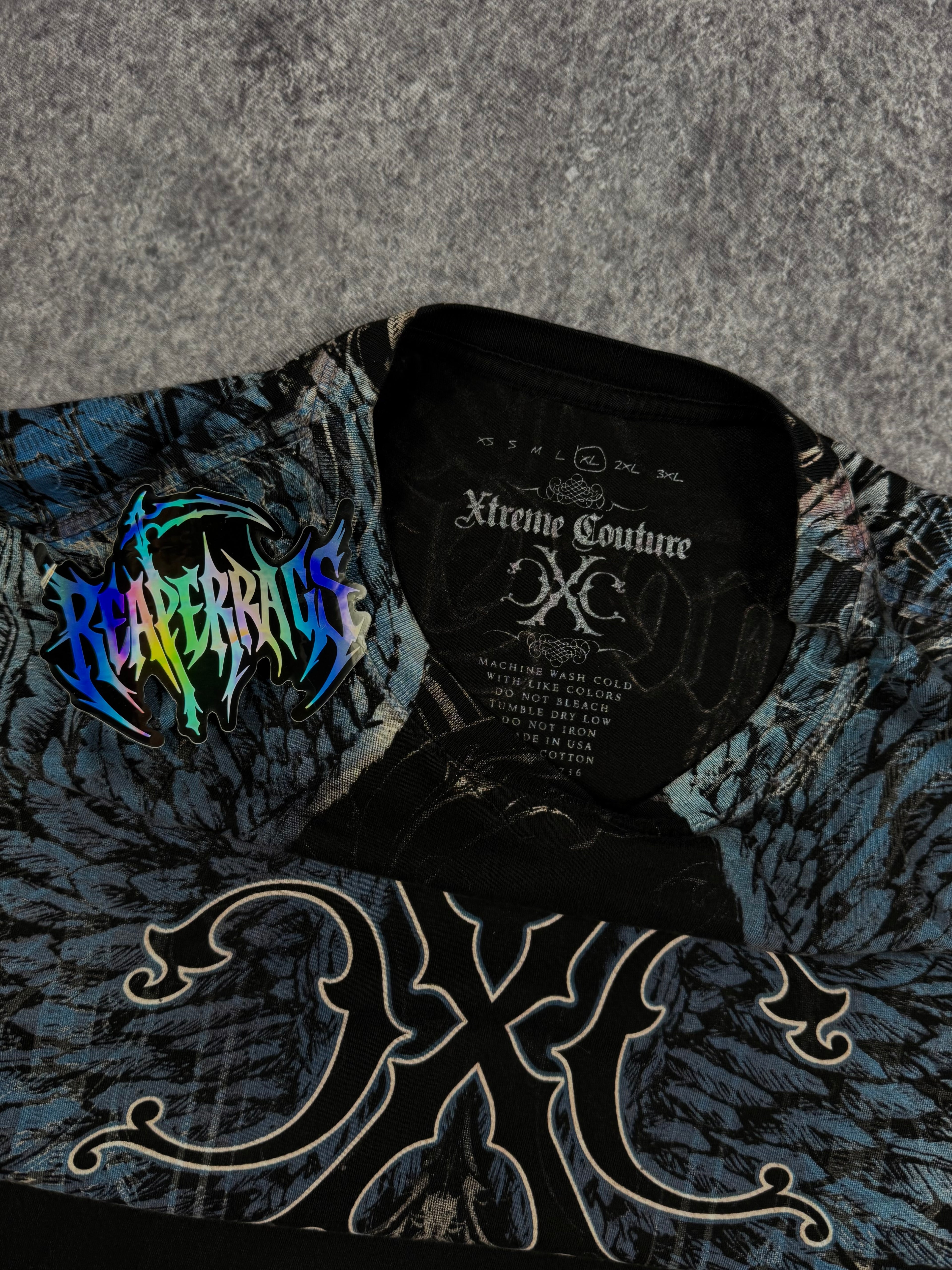 (rare) 2000s xtreme couture shirt (L)