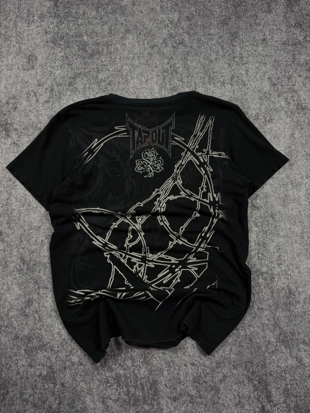 (rare) 2000s tapout x black shirt (S)