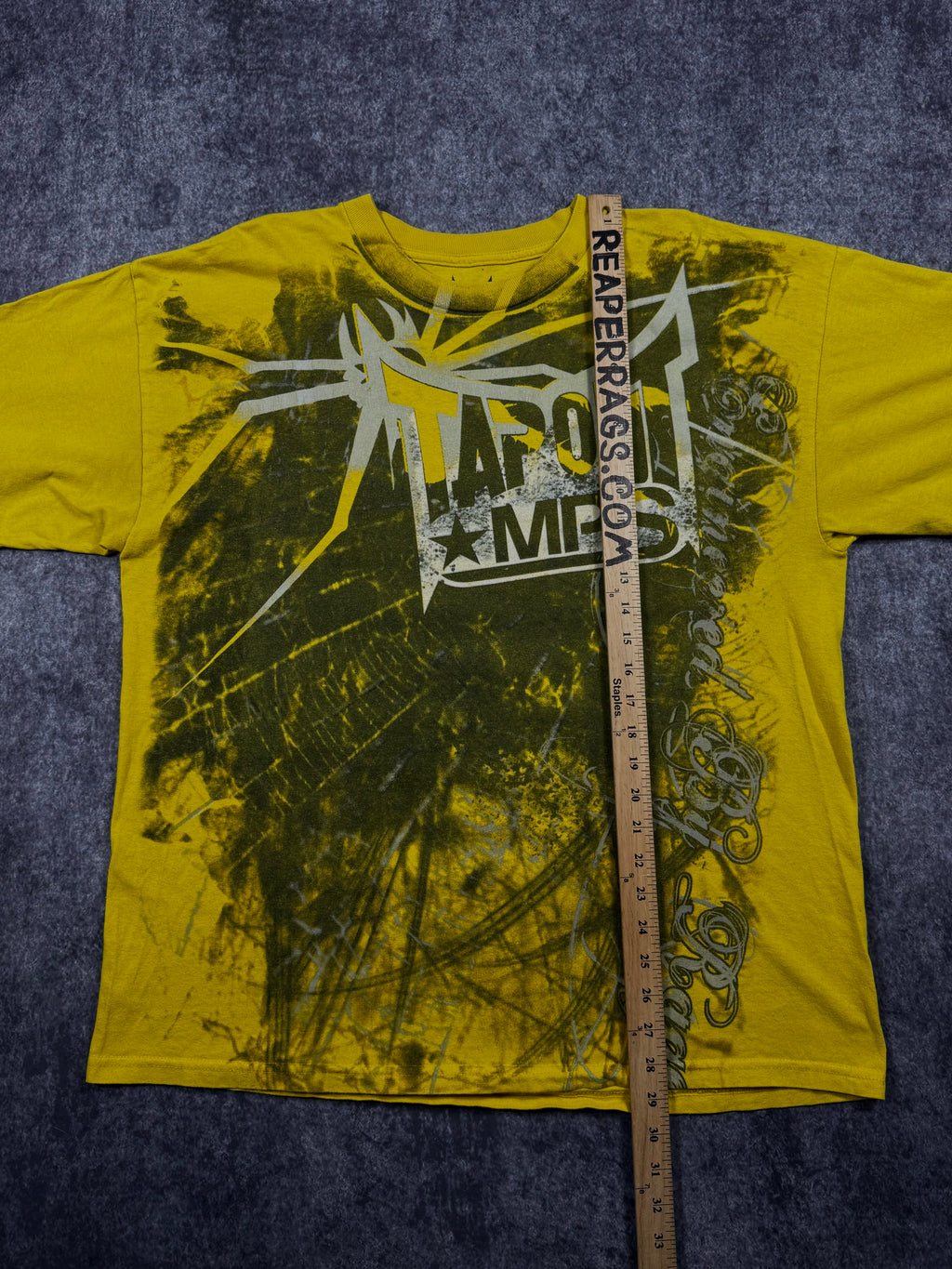 2000s tapout shirt (XL)