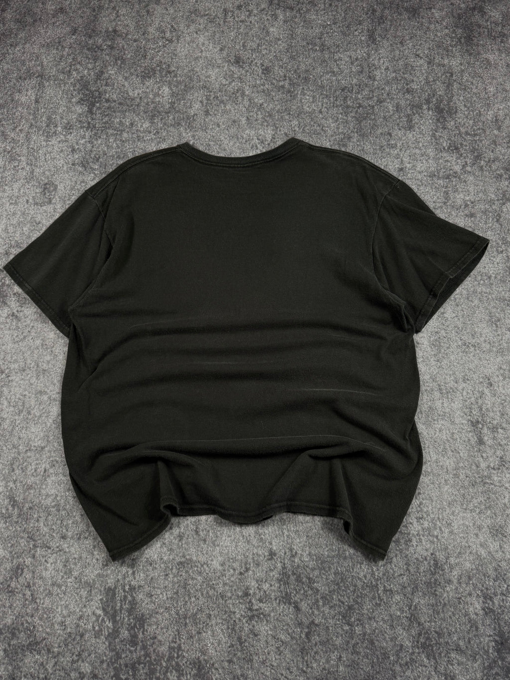 (rare) 2000s winged shirt (M)