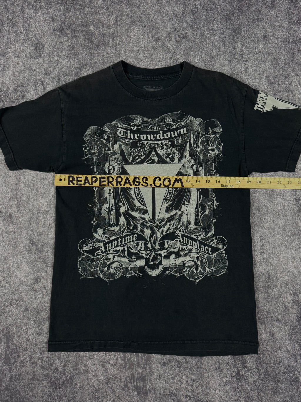 2000s throwdown shirt (S)