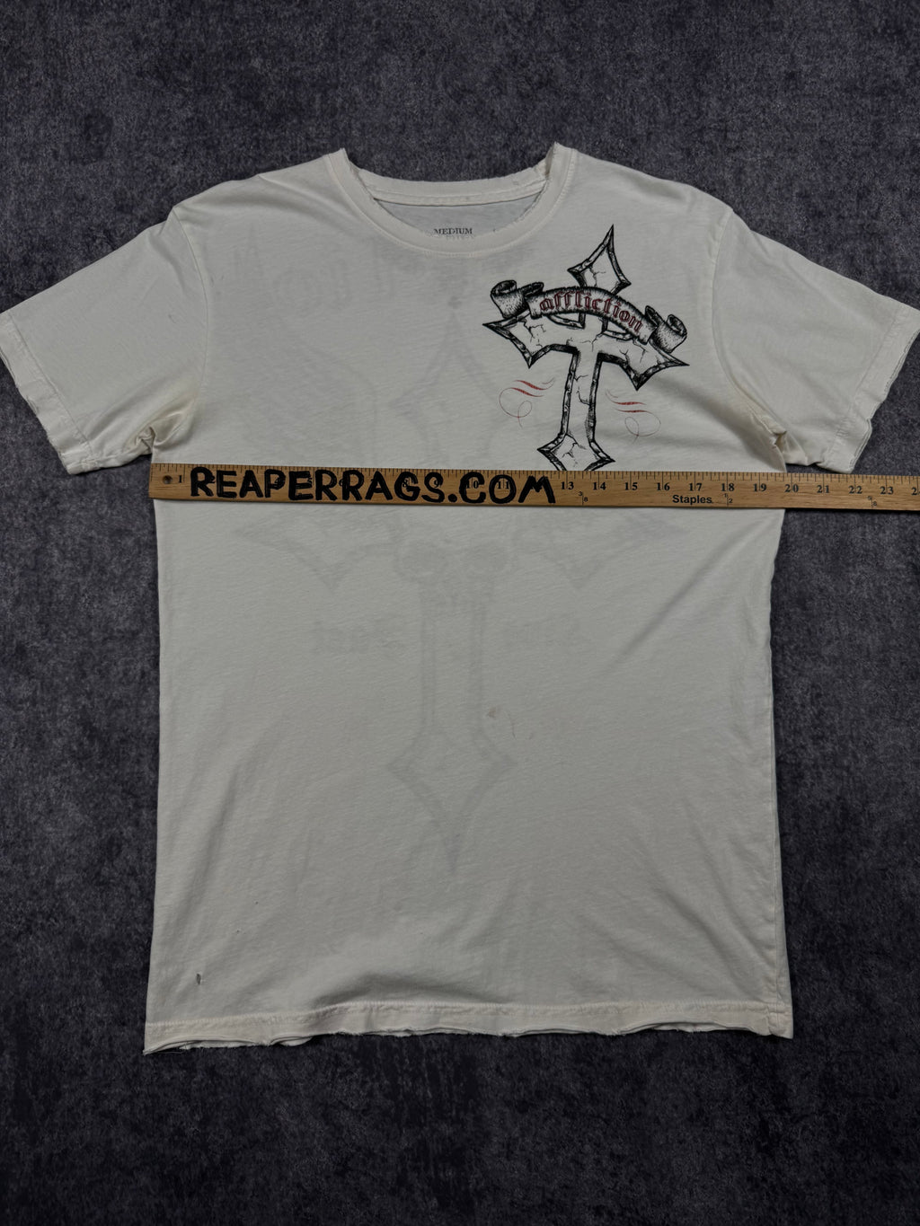 (rare) 2000s affliction shirt (M)