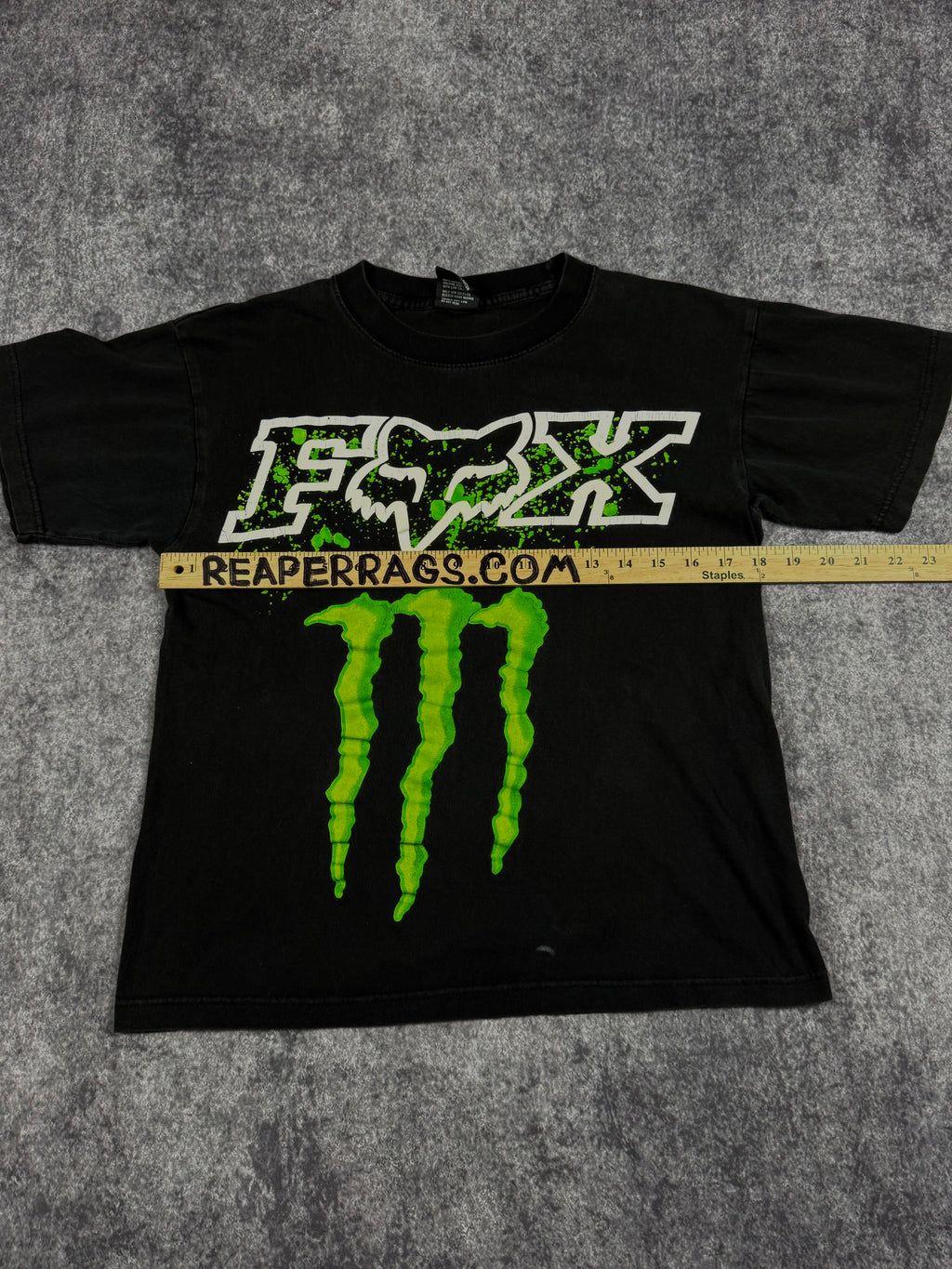 (rare) 2000s monster energy x fox racing shirt (S)