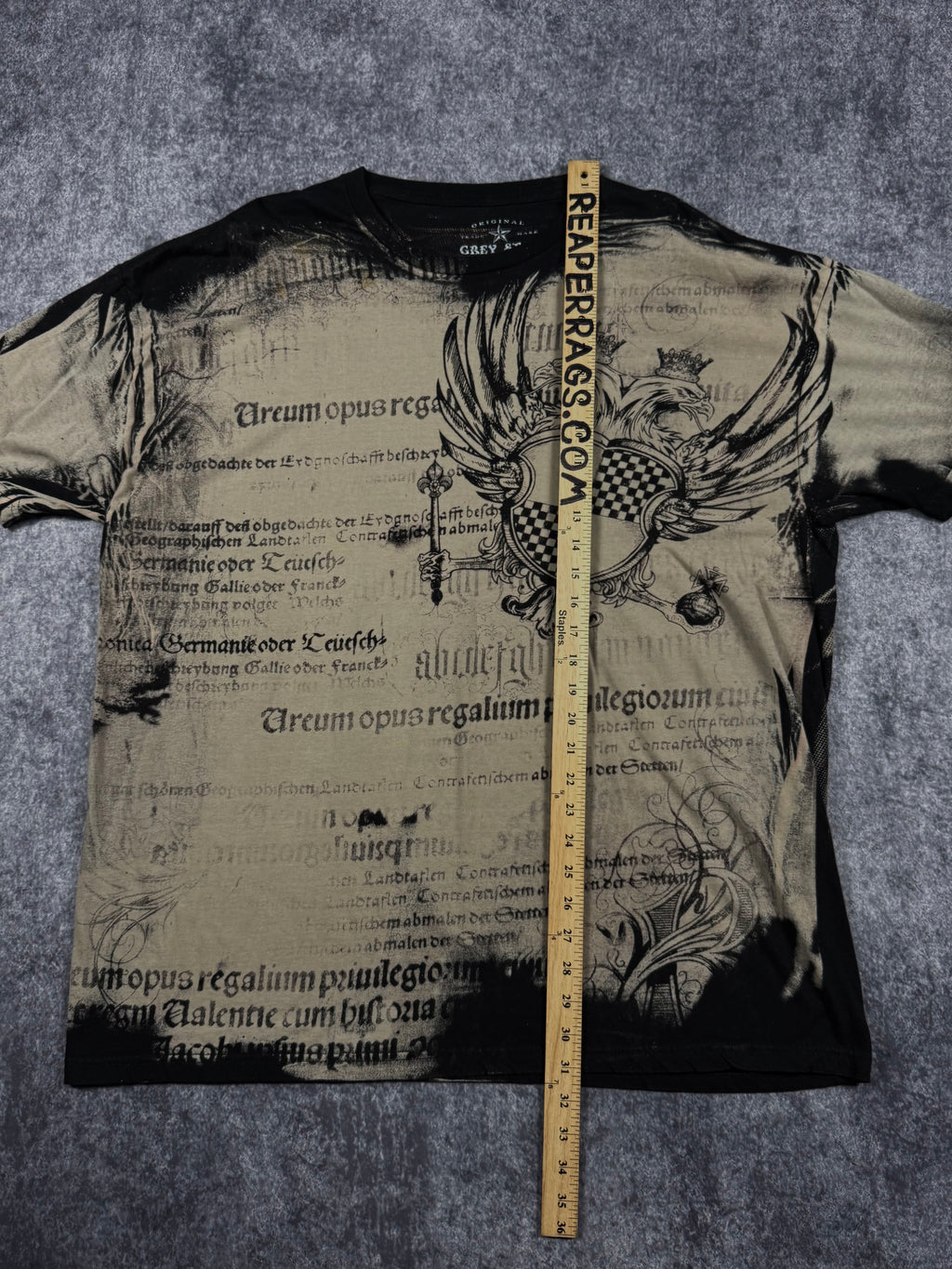 (rare) 2000s grey star shirt (XL)